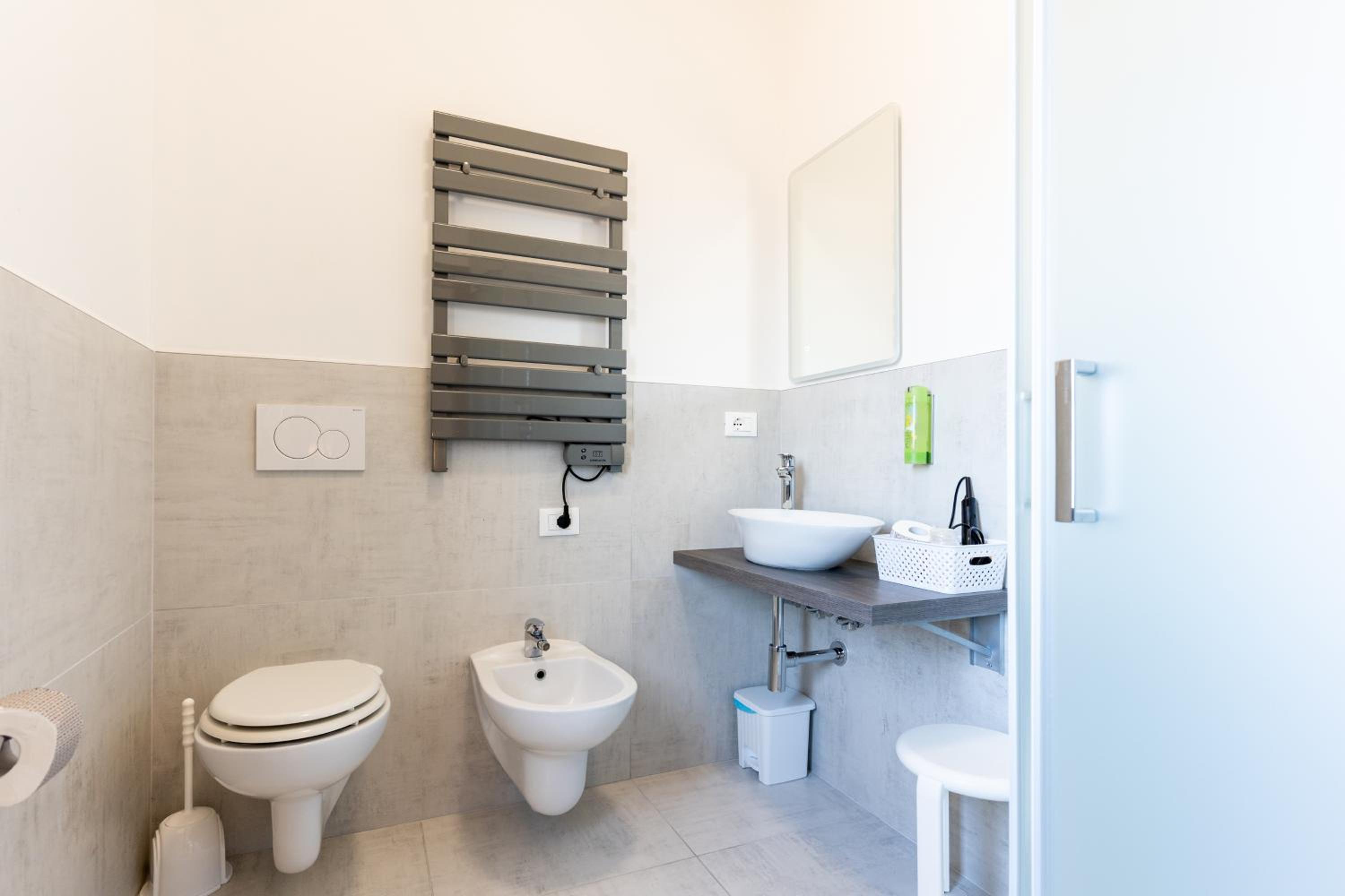 Double Room - Photo 12