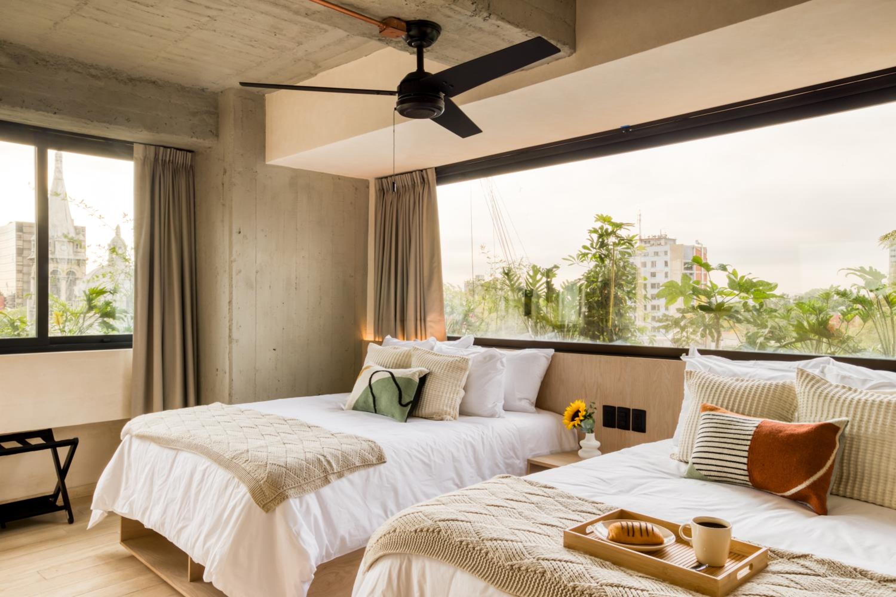 Two-Bedroom Deluxe Apartment with Balcony