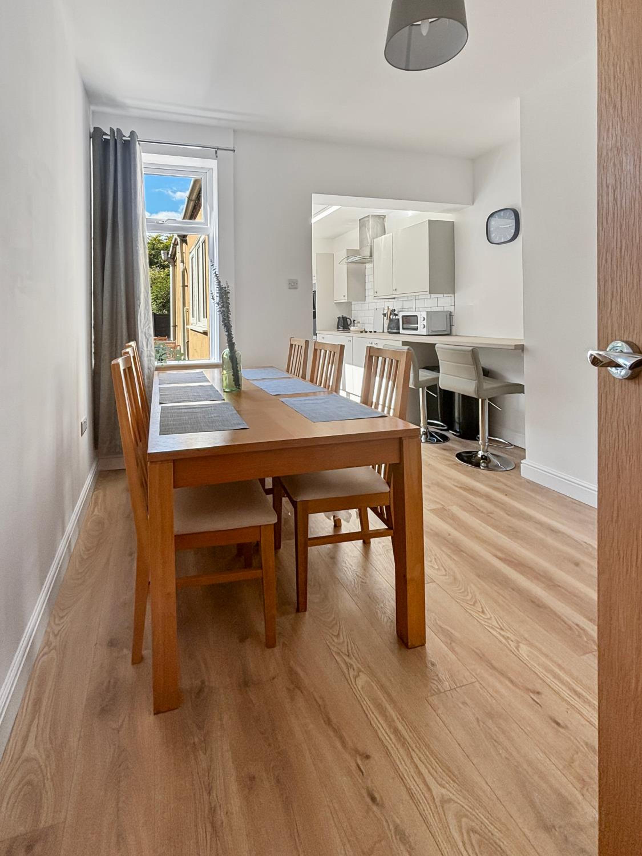 Three-Bedroom House photo 2