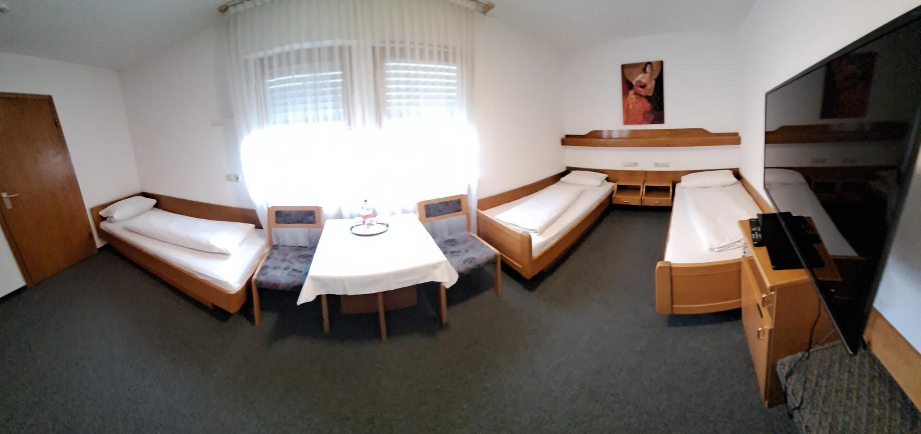 Triple Room - Photo 1