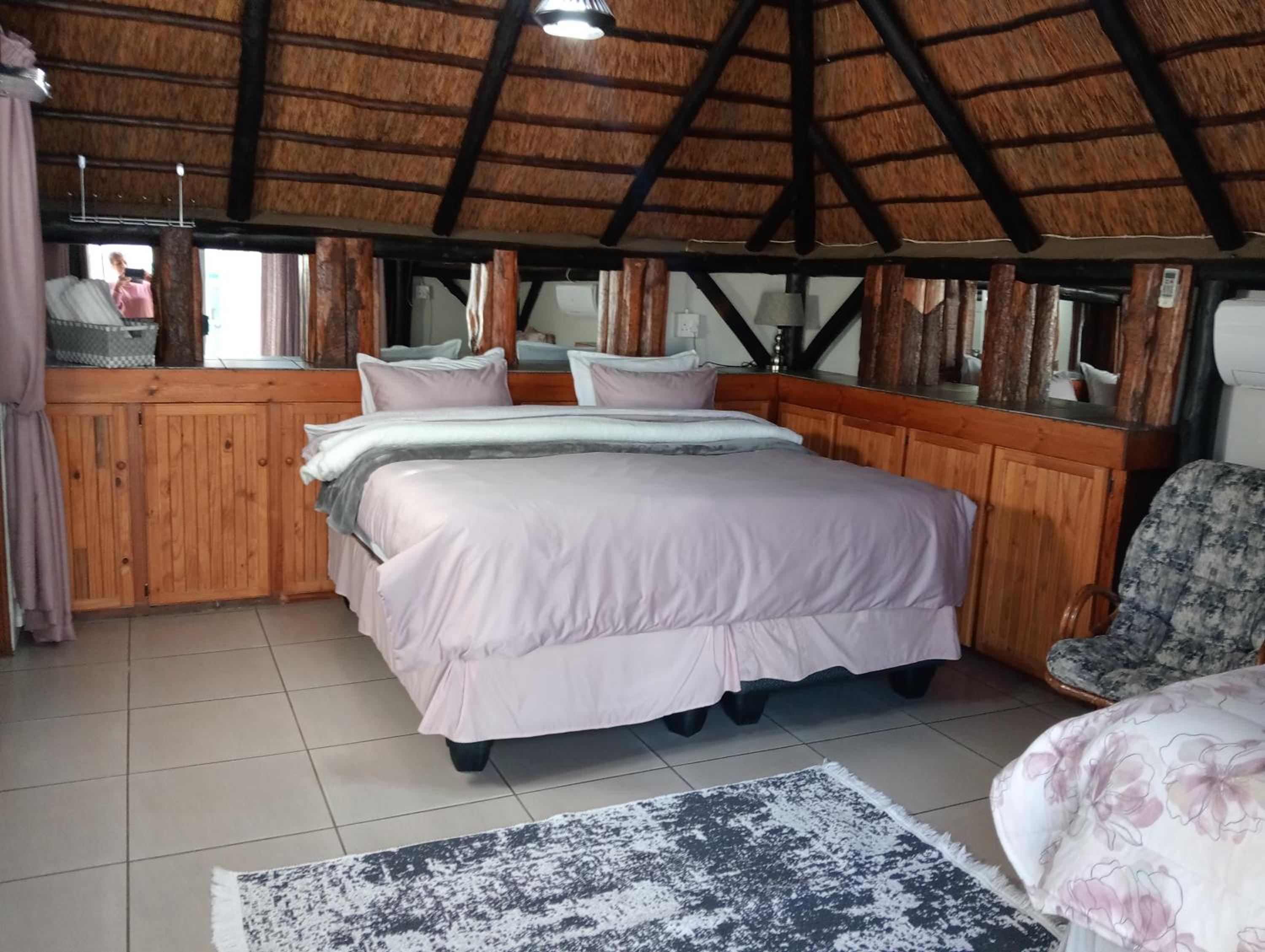 One-Bedroom Chalet - Photo 2