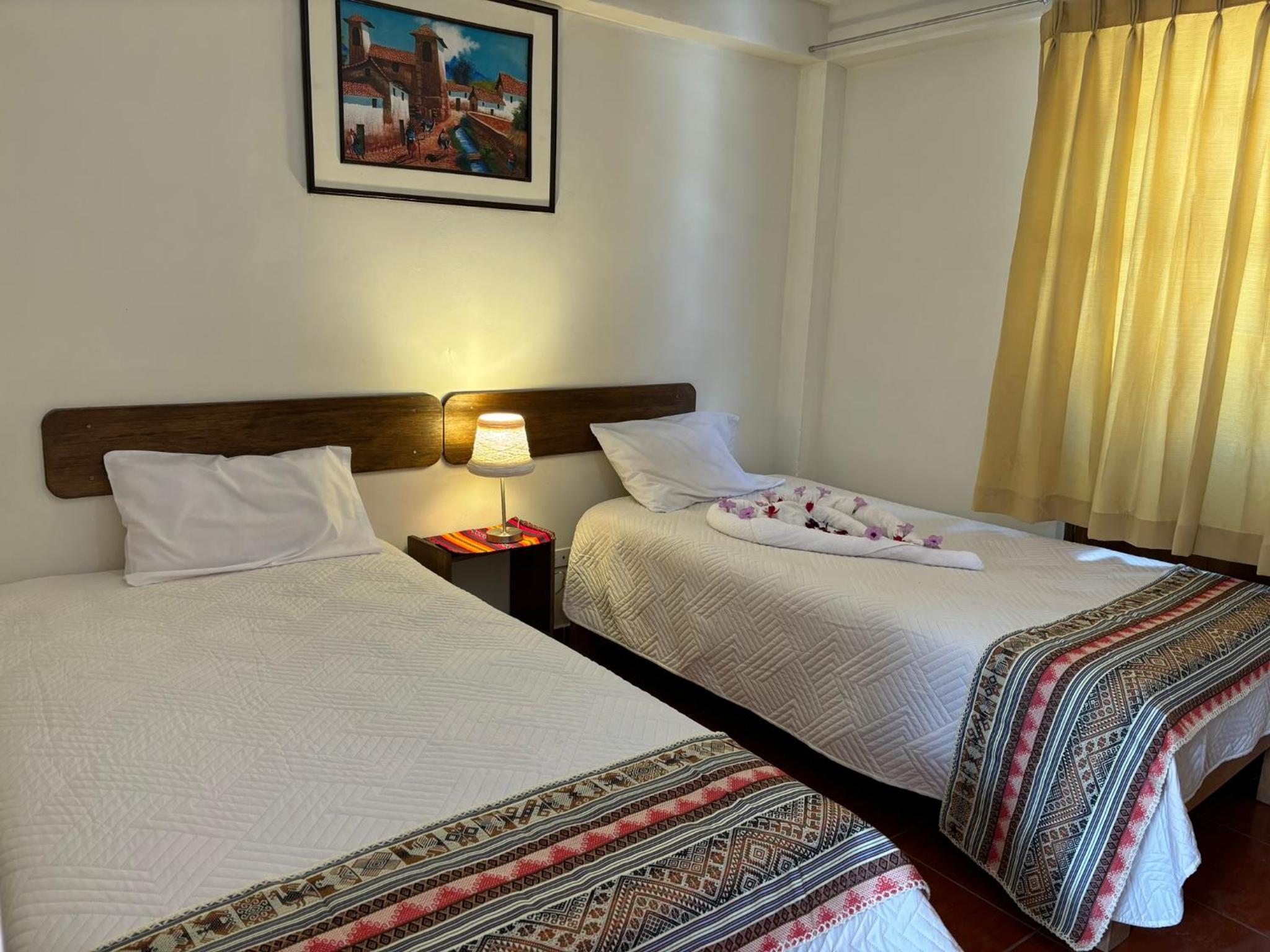 Deluxe Room (2 Adults + 1 Child) photo 1