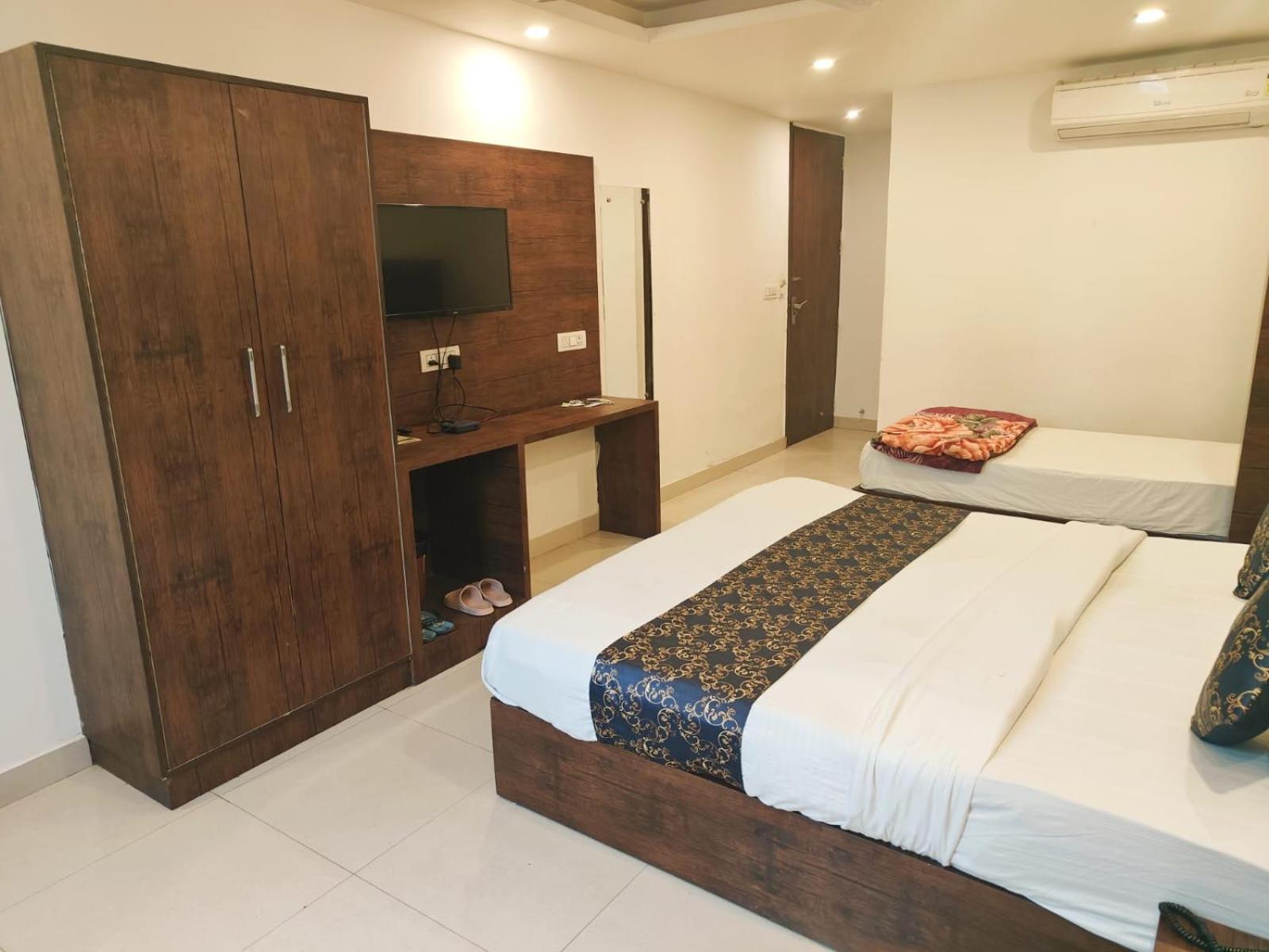Double Room