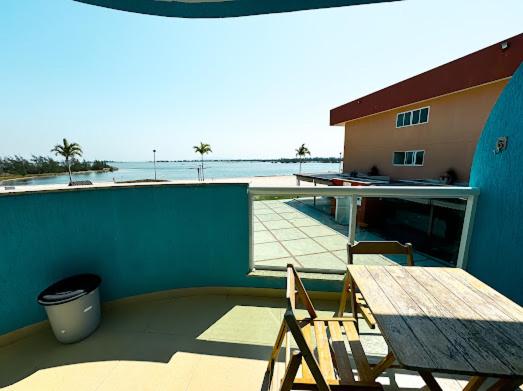 Apartment with Lake View - Photo 2