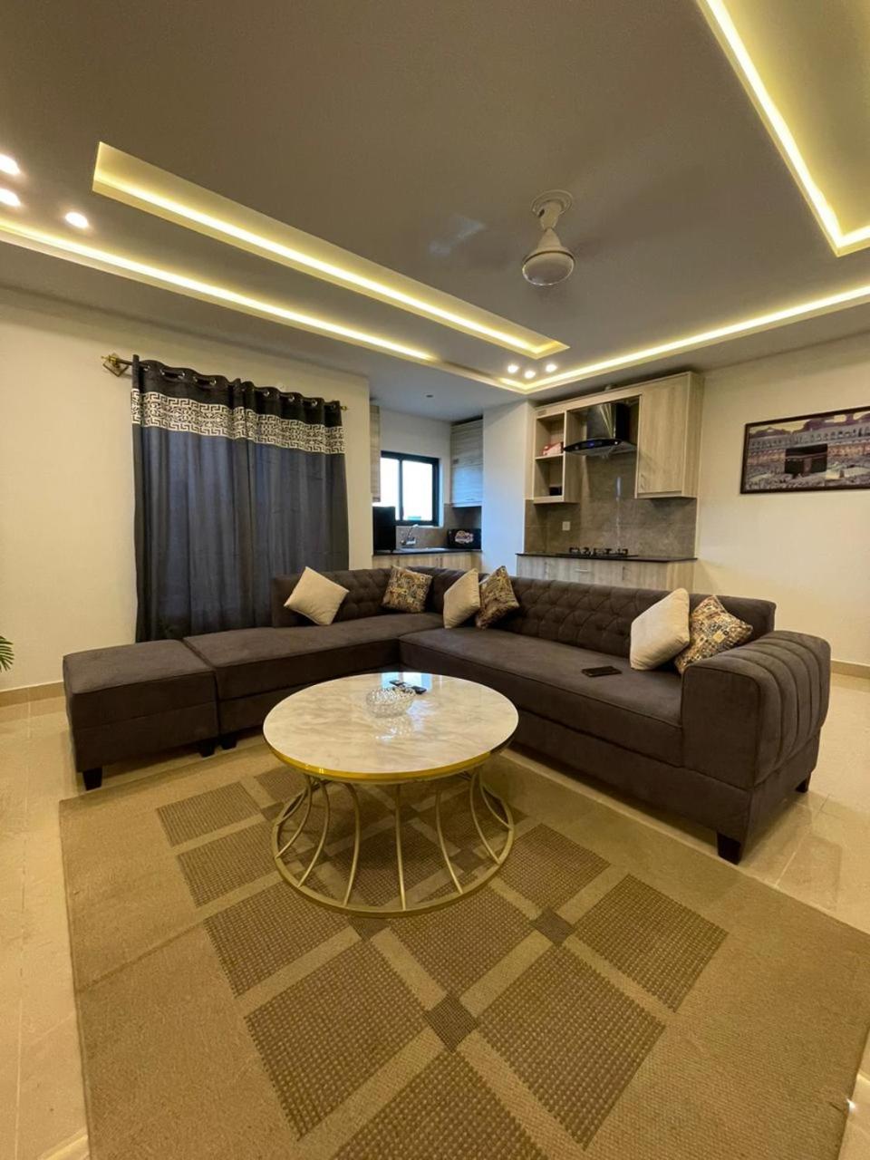 One-Bedroom Apartment photo 3