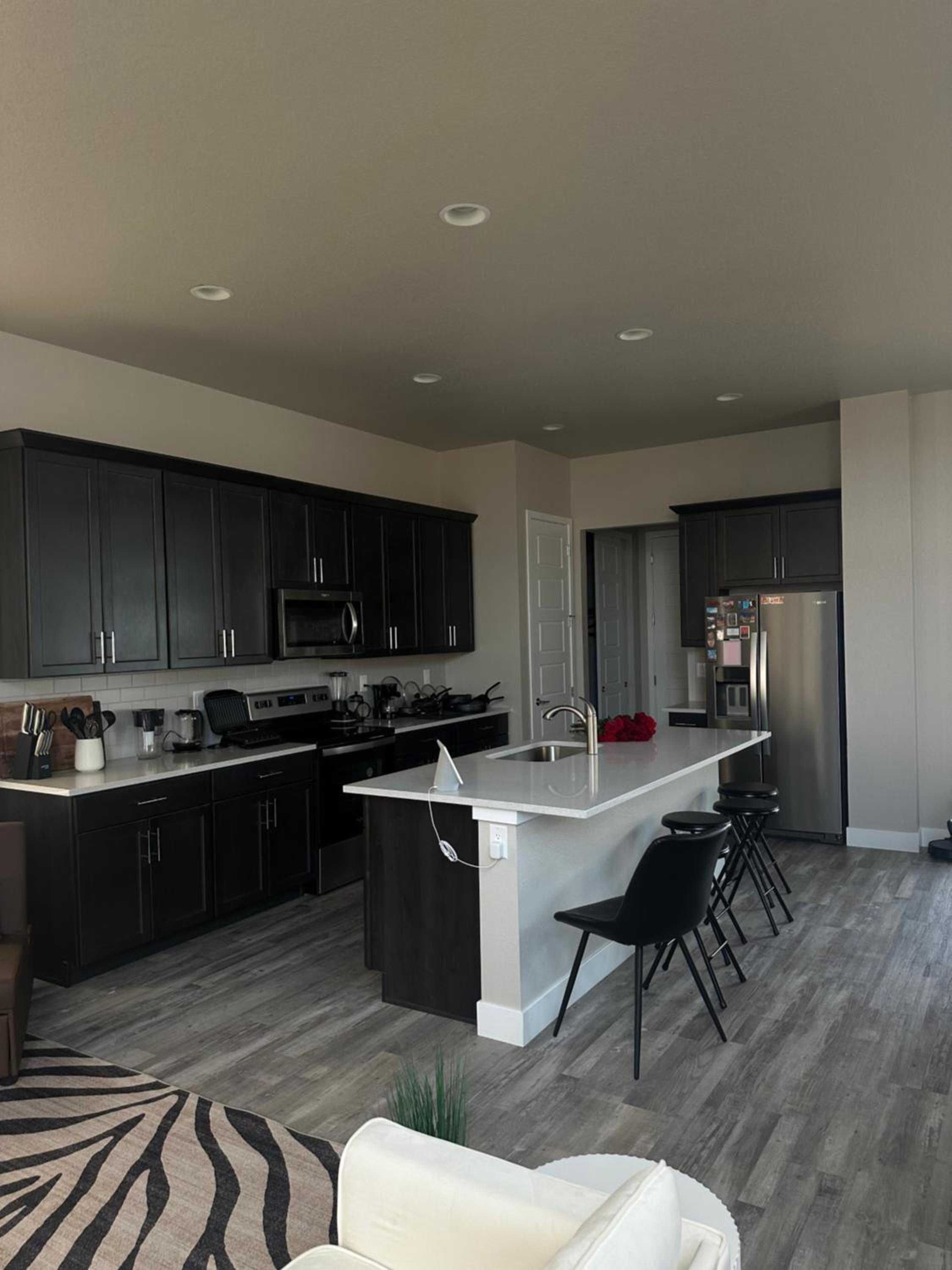 Three-Bedroom House photo 2