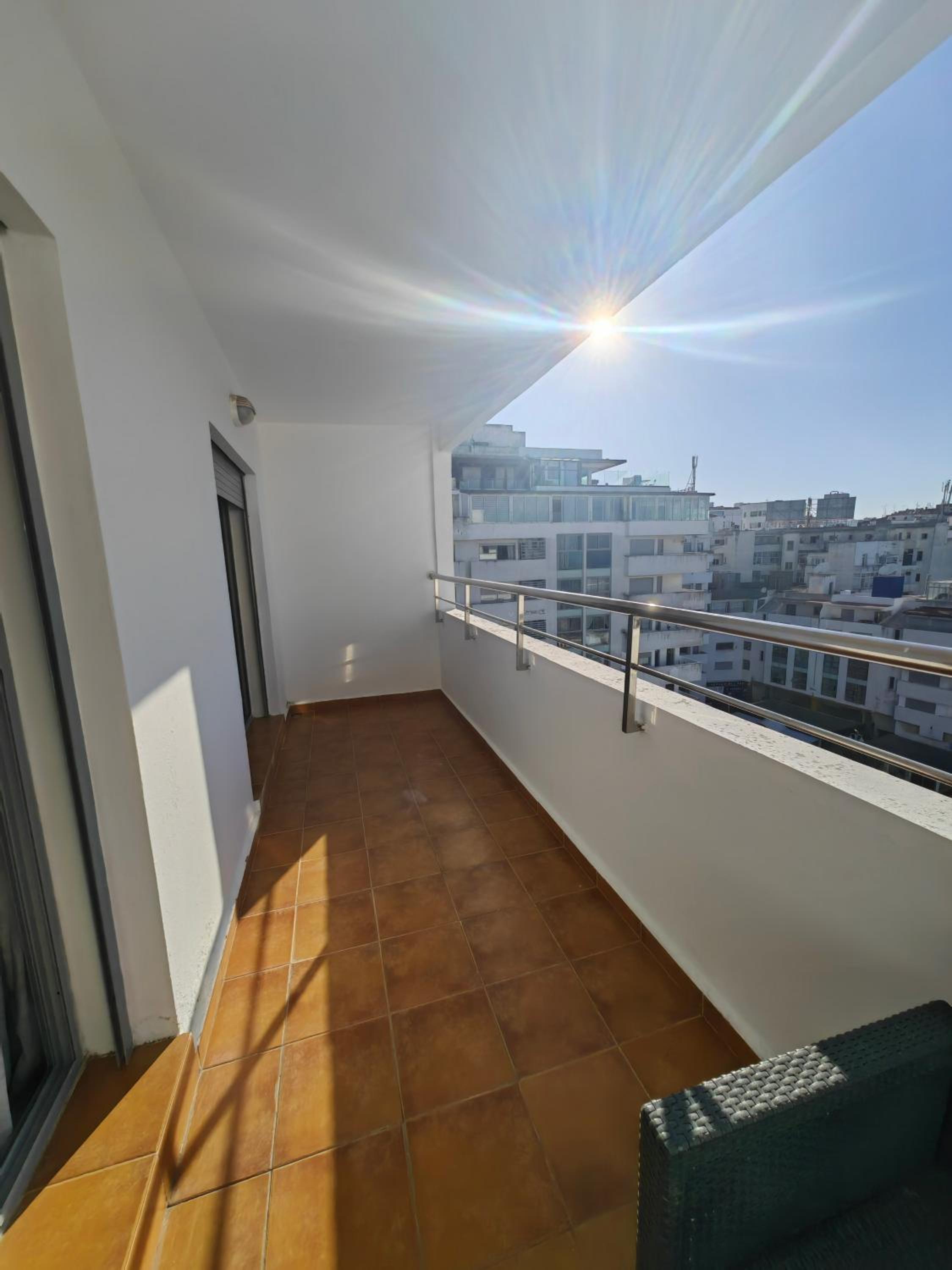 Apartment with Terrace - Photo 8