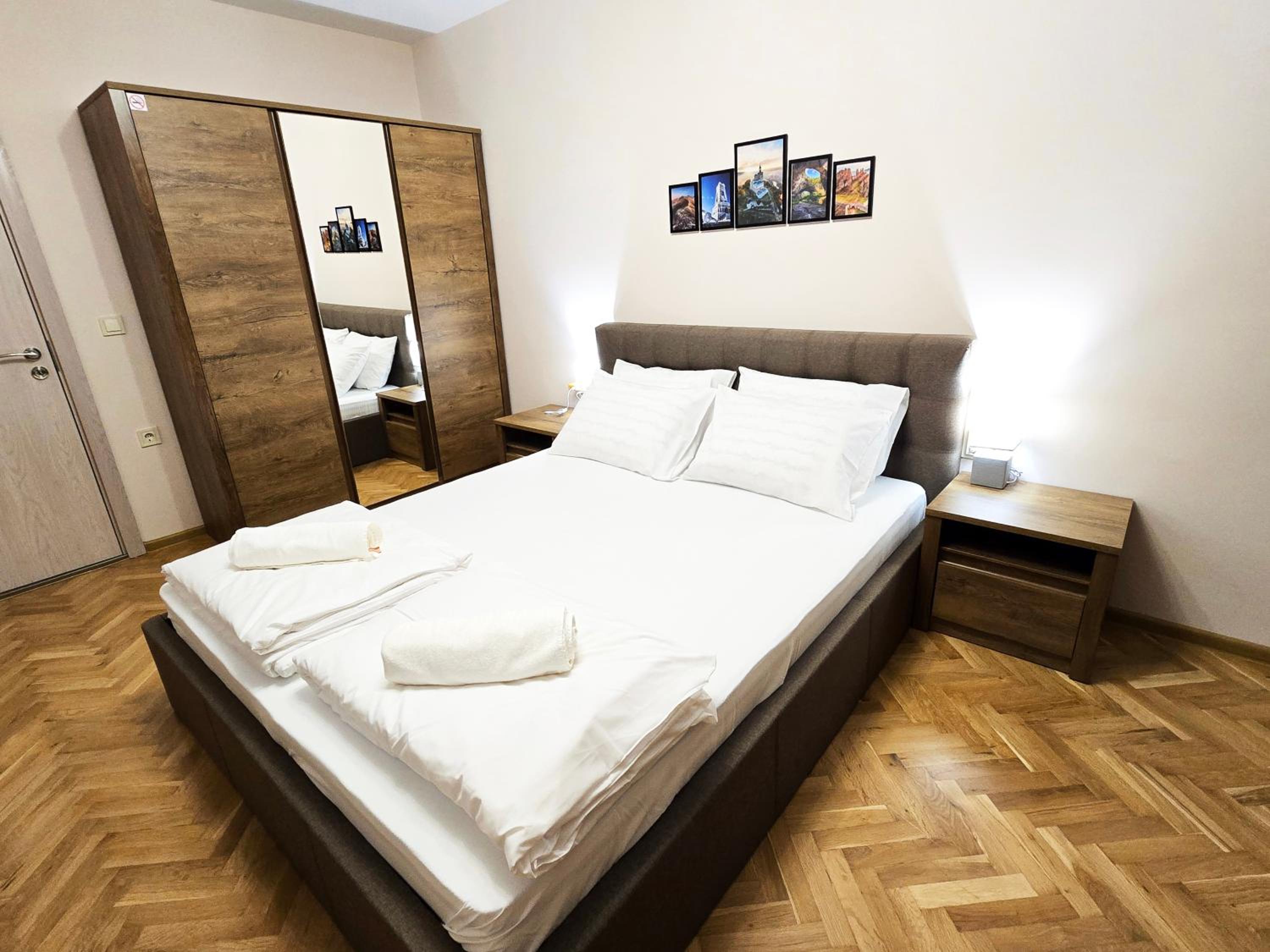 Two-Bedroom Deluxe Apartment with Balcony photo 1
