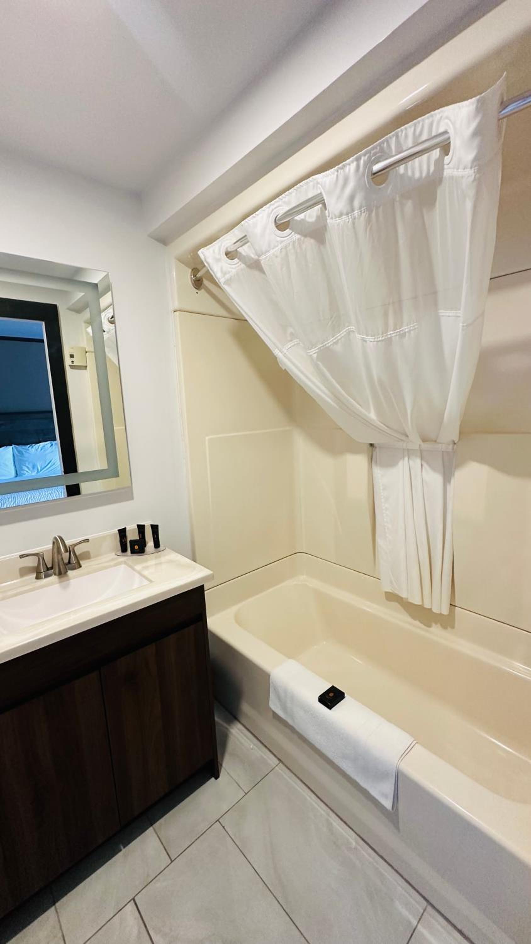 Standard Double Suite photo 2