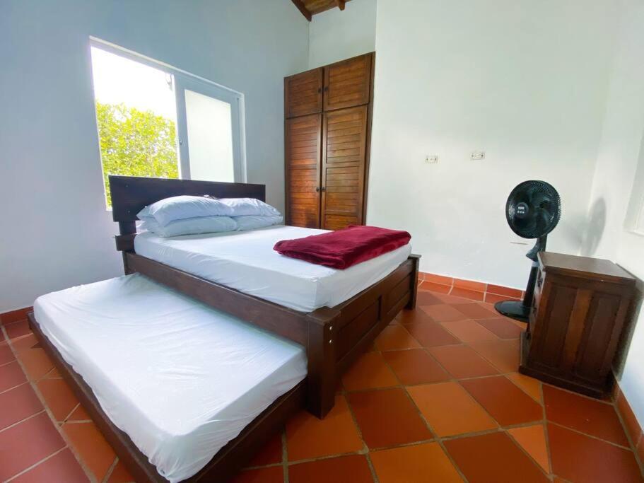 Three-Bedroom House photo 3