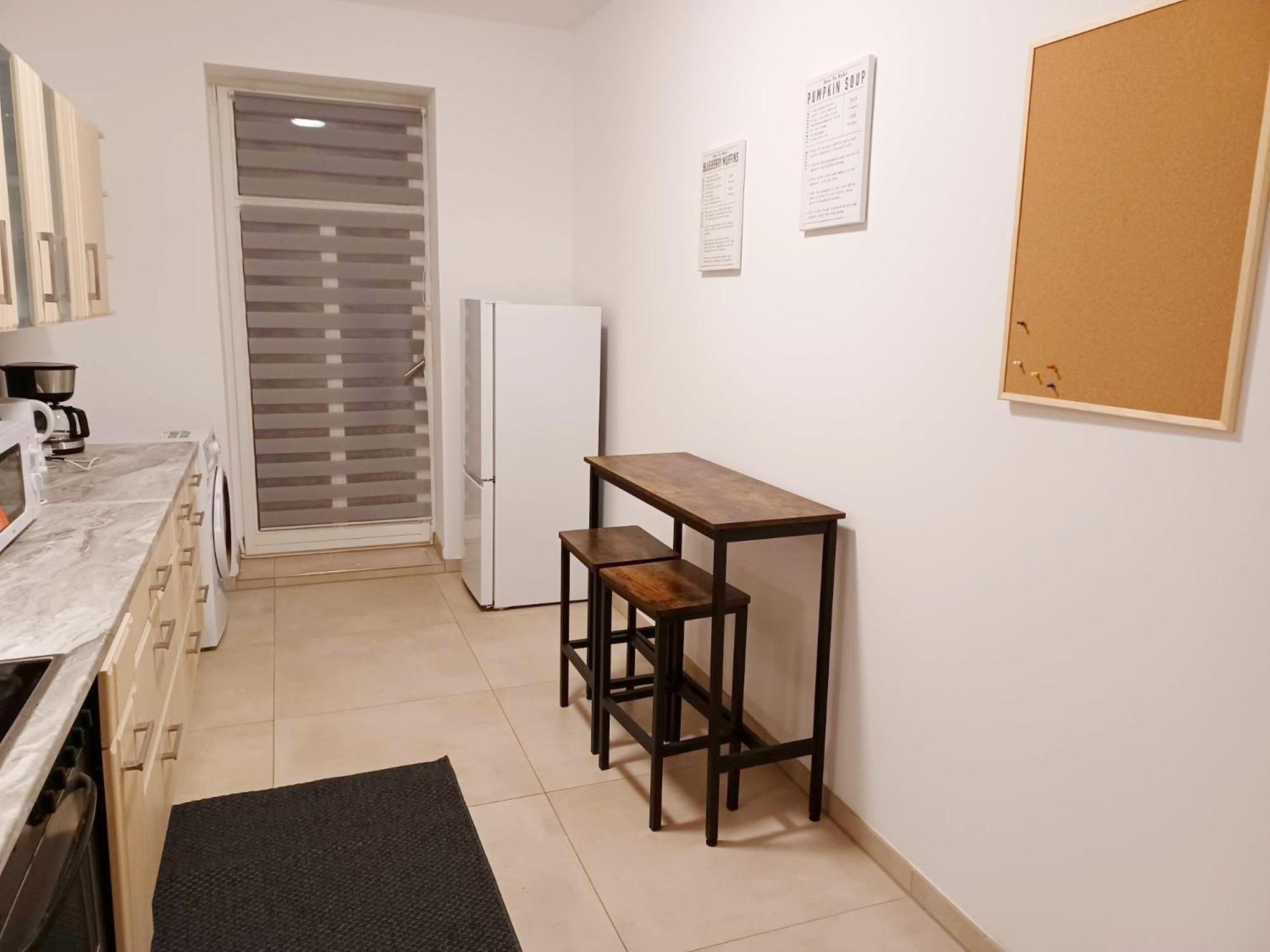 One-Bedroom Apartment photo 3
