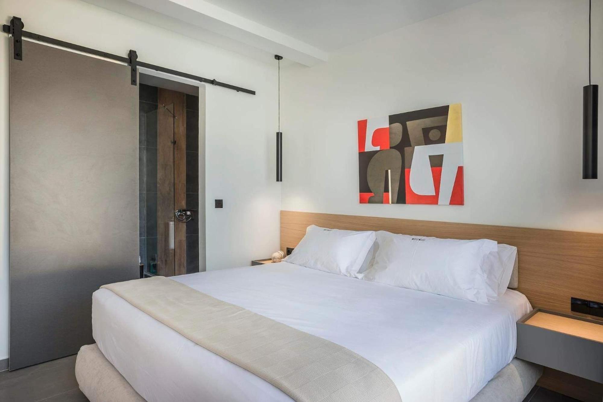 Three-Bedroom Villa photo 2
