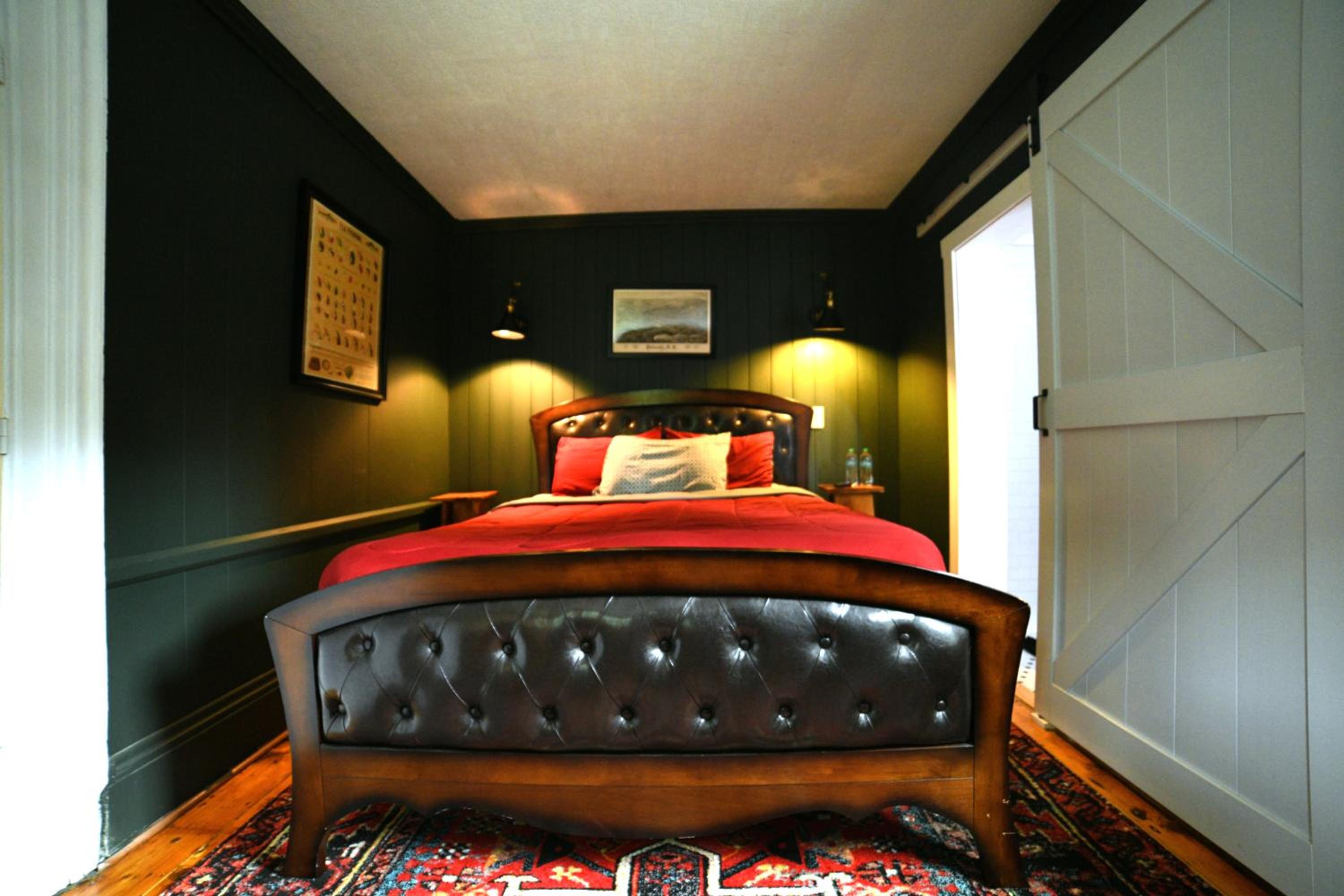 Four-Bedroom House photo 3