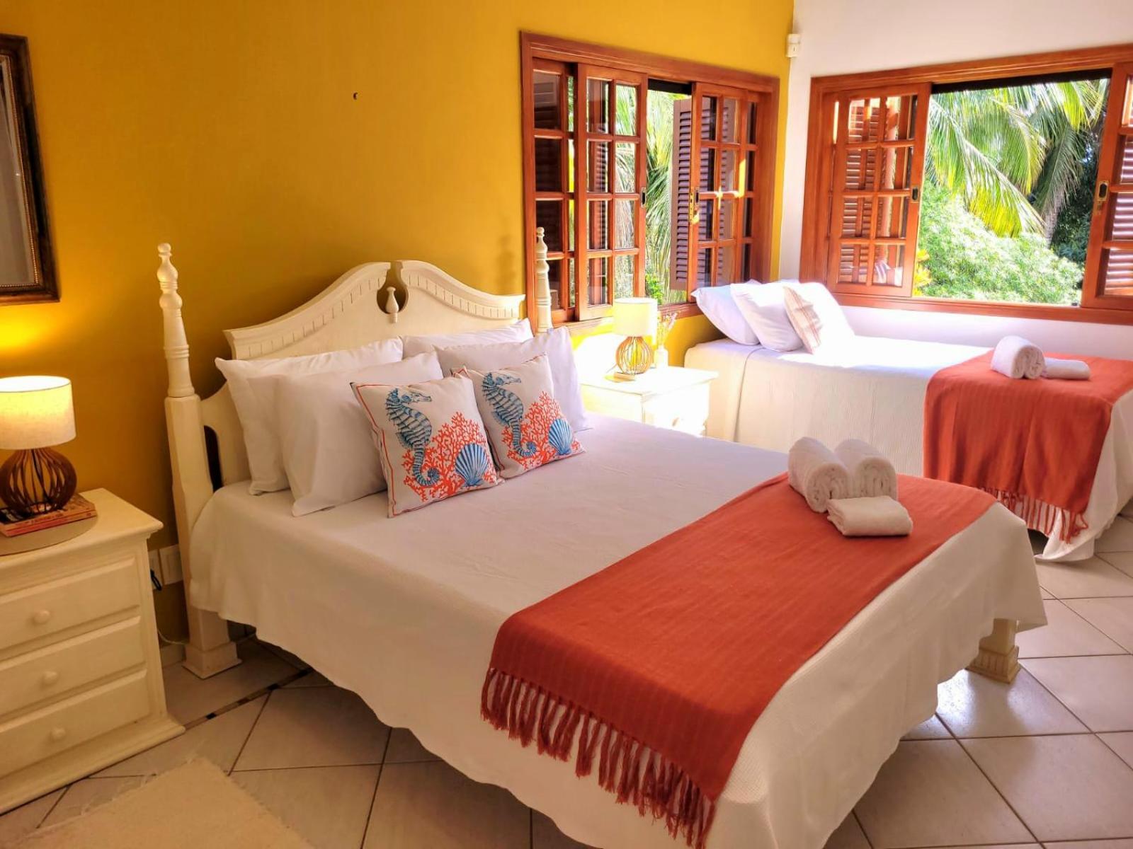 Queen Suite with Pool View photo 3