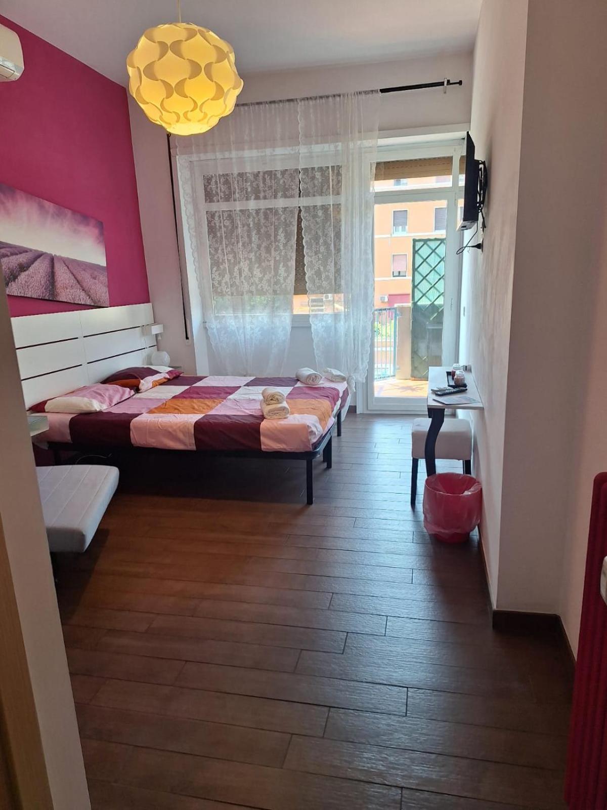 Double or Twin Room with Private Bathroom photo 1