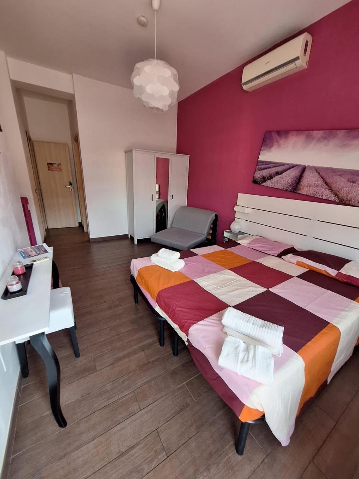Double or Twin Room with Private Bathroom photo 2