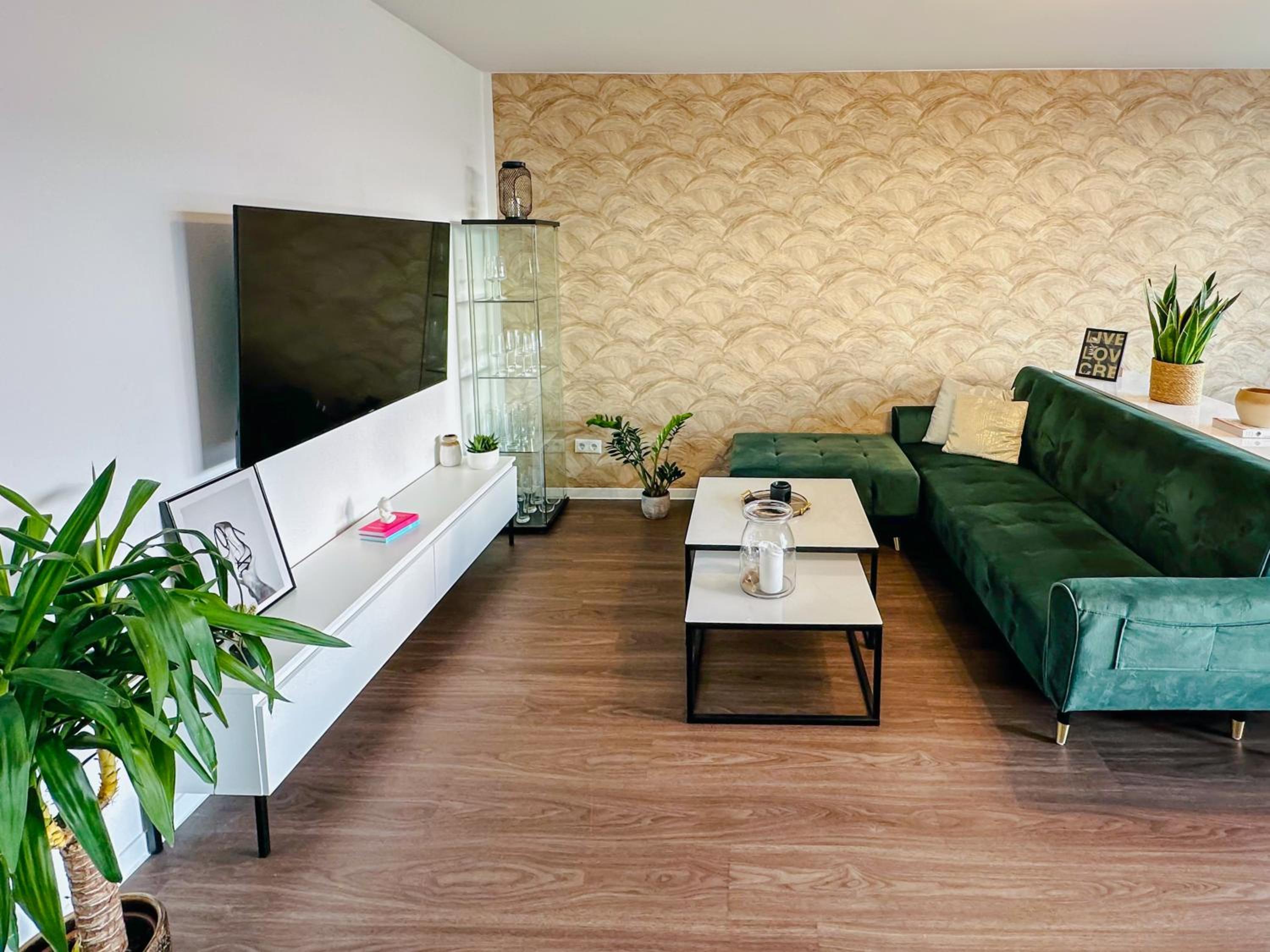 Three-Bedroom Apartment photo 2
