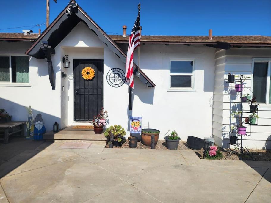 Three-Bedroom House photo 2