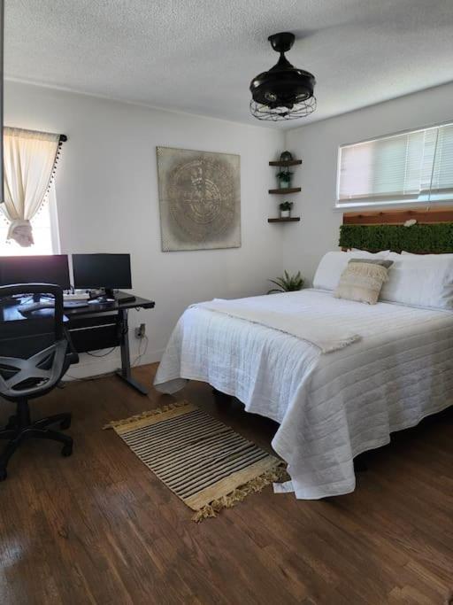 Three-Bedroom House photo 1