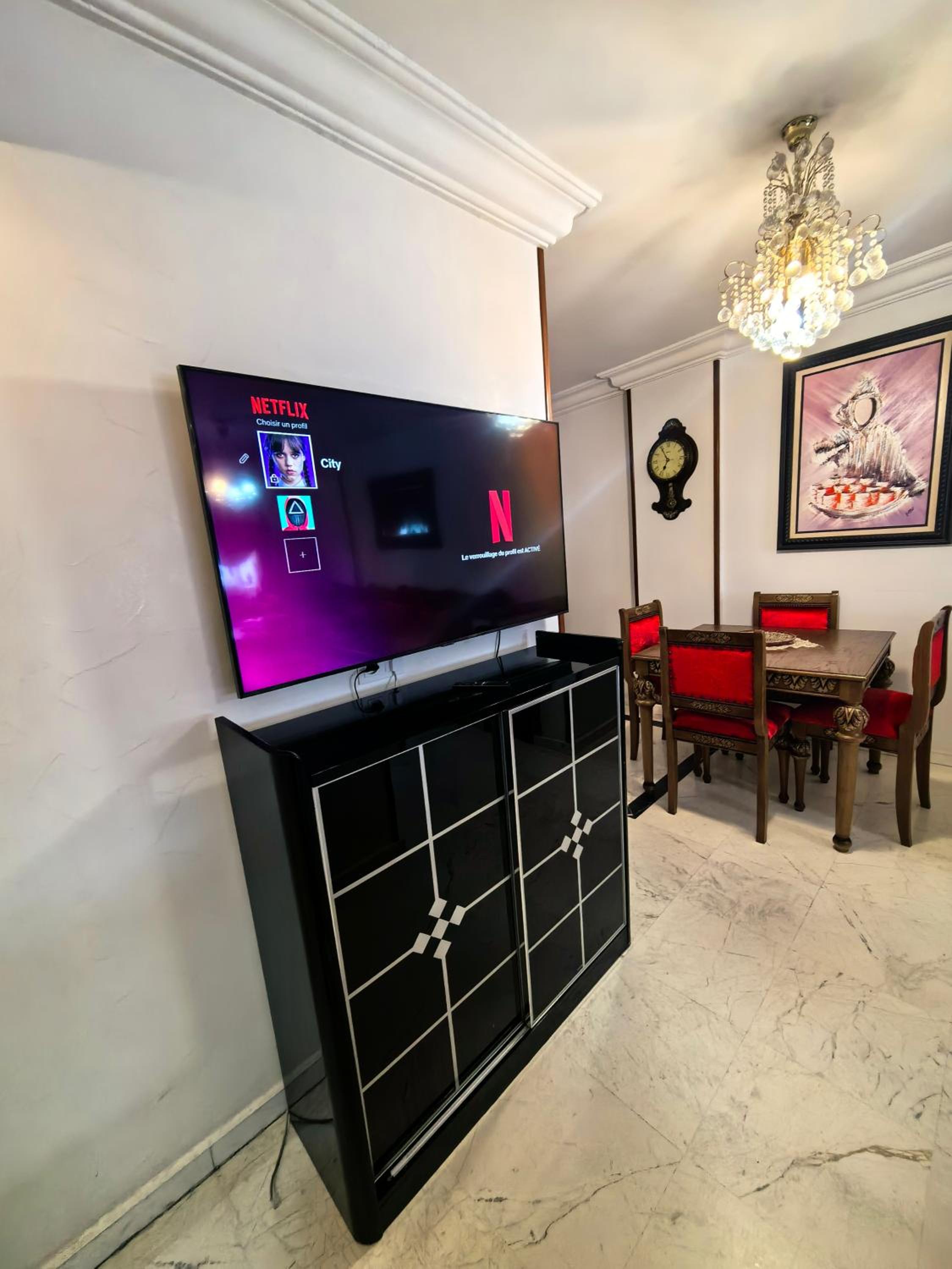One-Bedroom Apartment - Photo 8