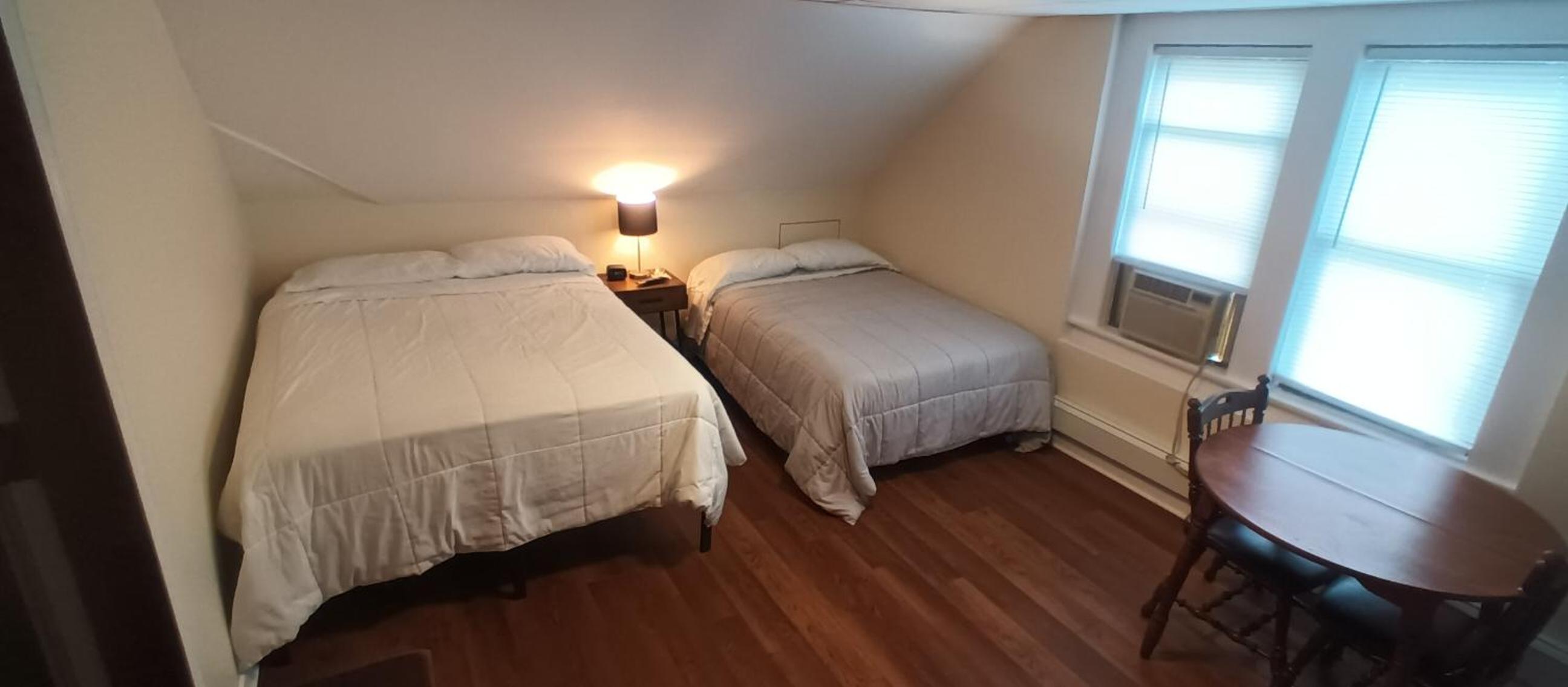 Deluxe Queen Room - Photo 1