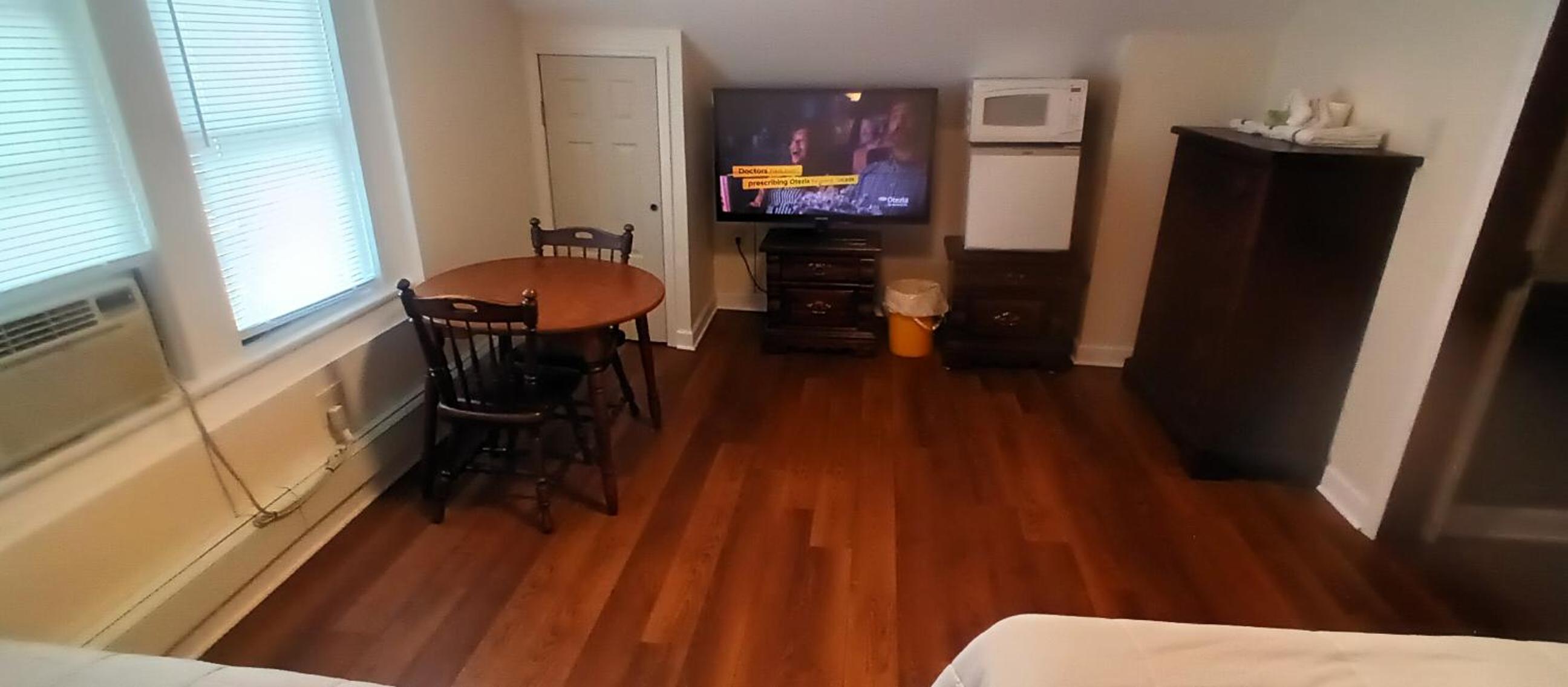 Deluxe Queen Room - Photo 4