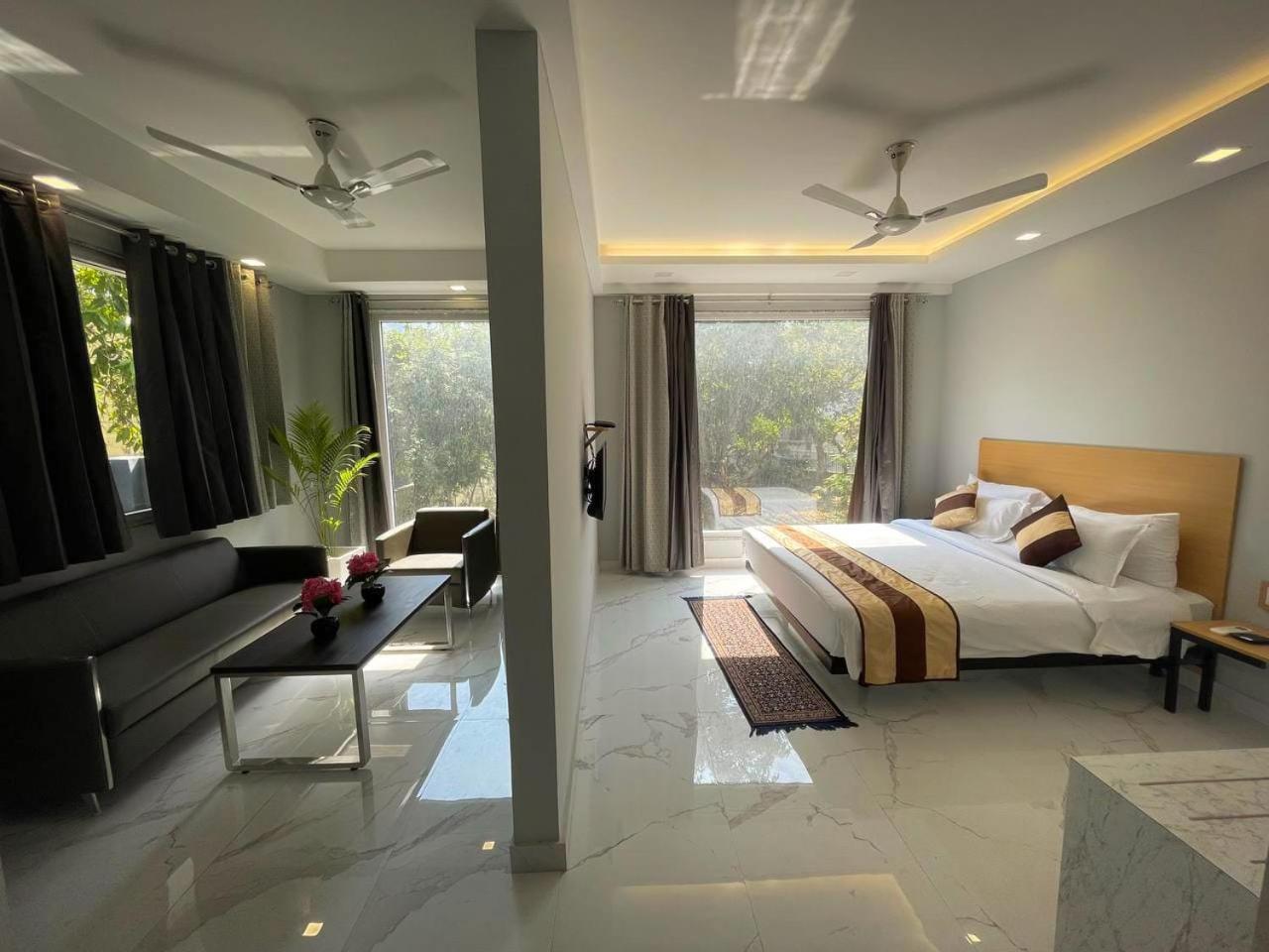 Superior Queen Room