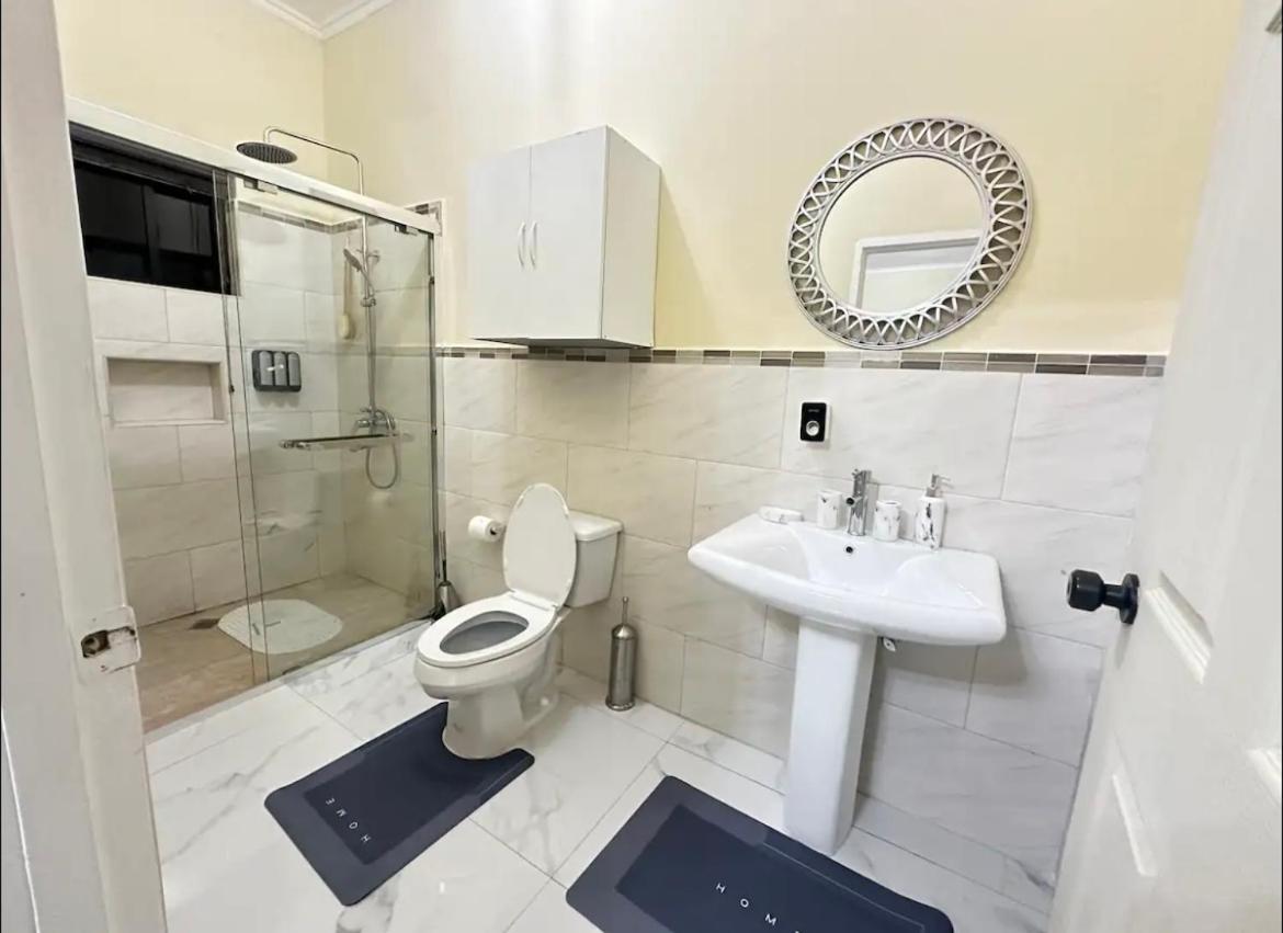 Two-Bedroom House photo 3