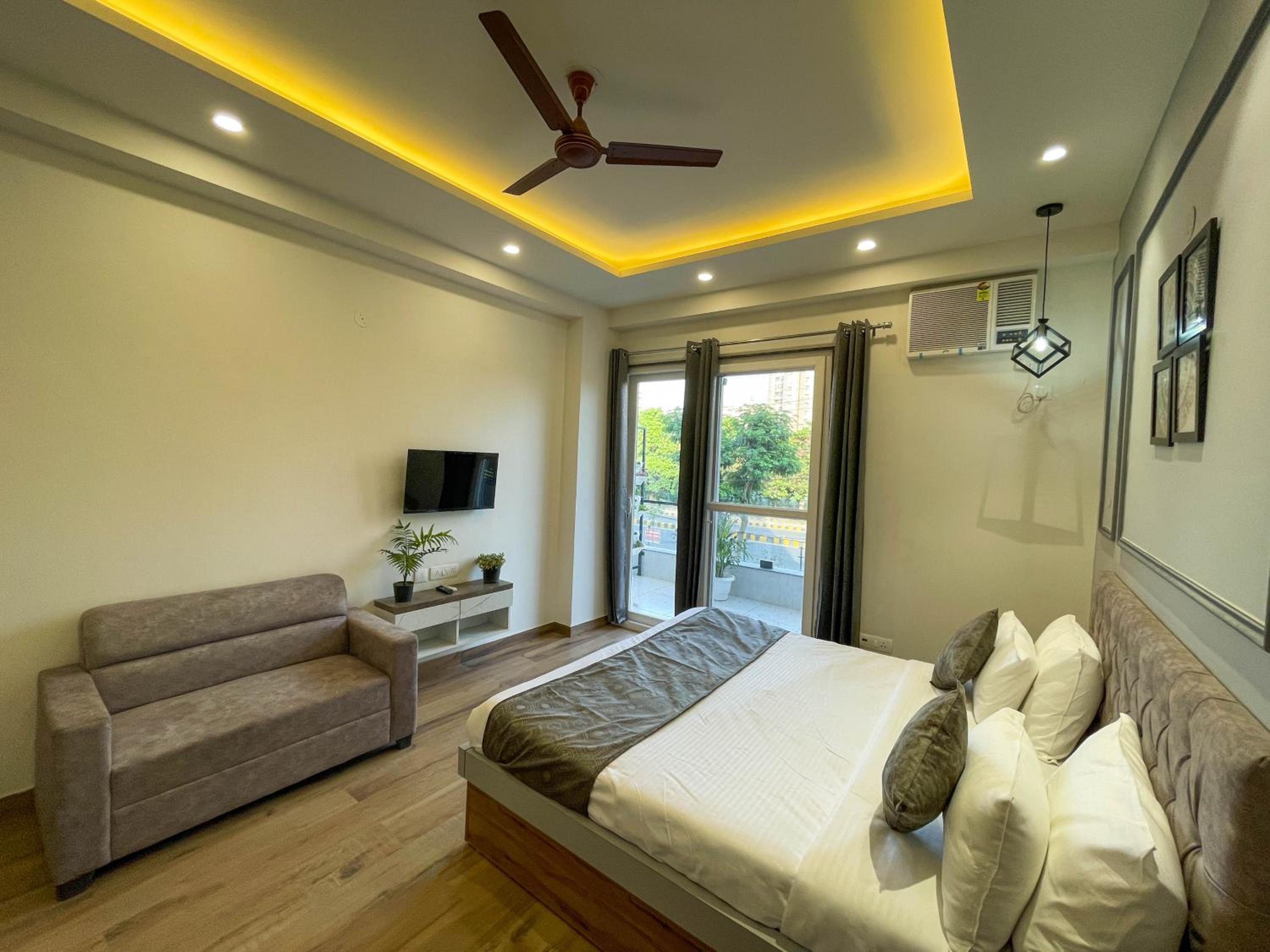 Queen Room with Balcony