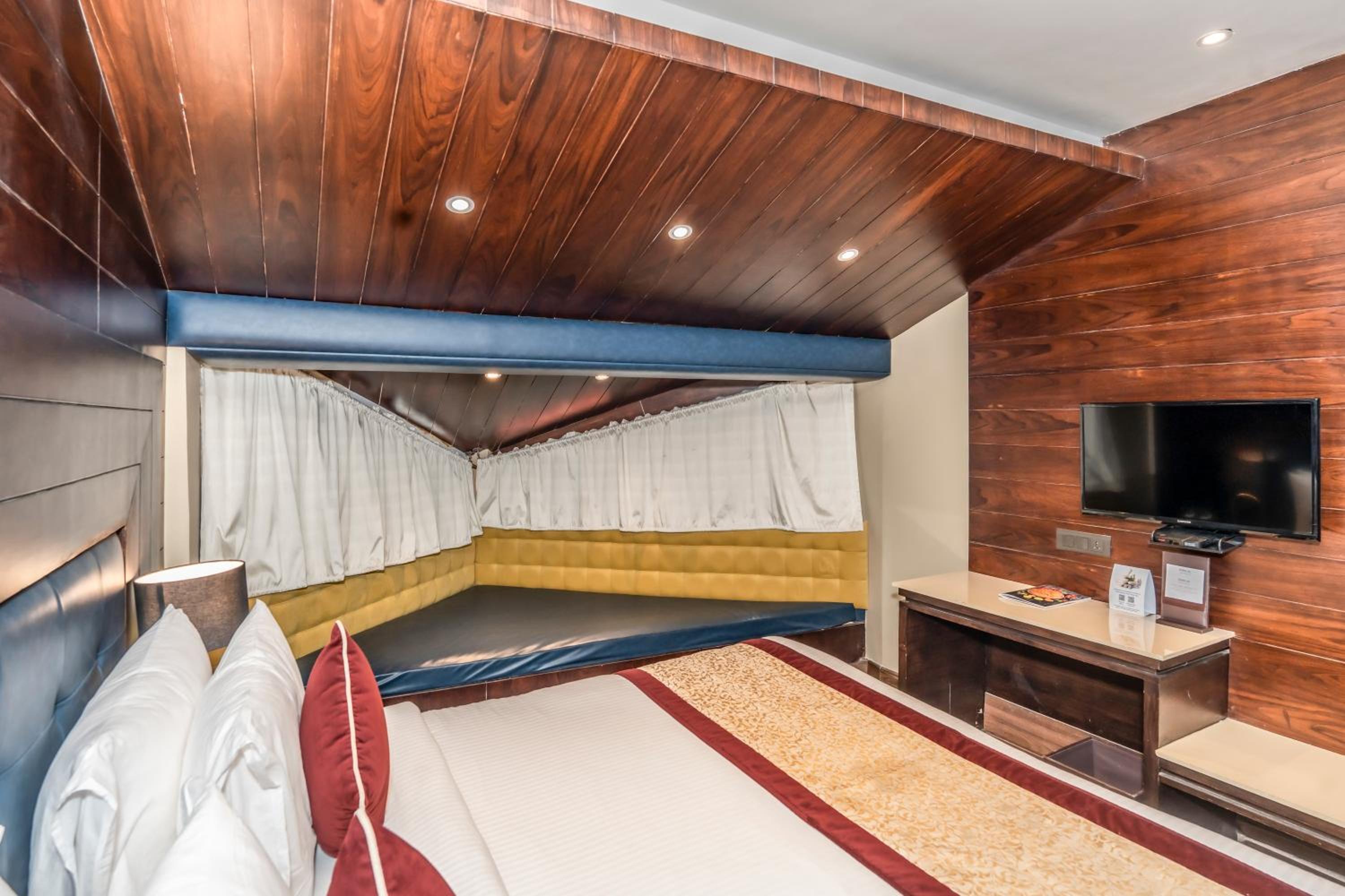 Deluxe Atique Room