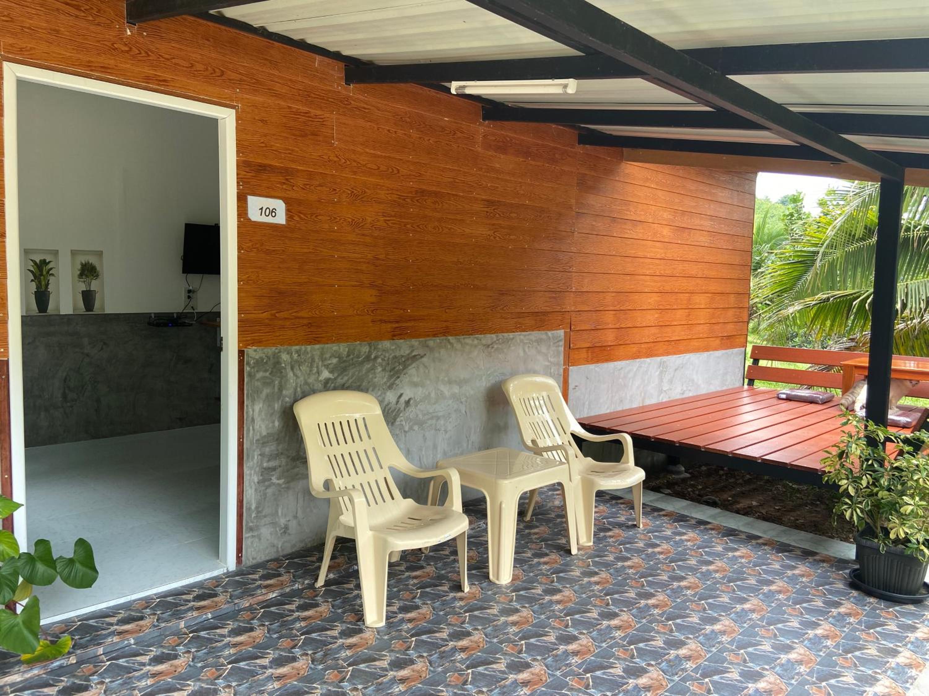 Twin Room with Garden View - Photo 2
