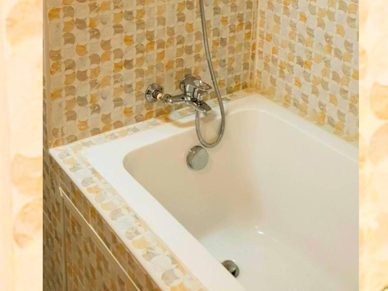 Deluxe Room (2 Adults + 1 Child) photo 3