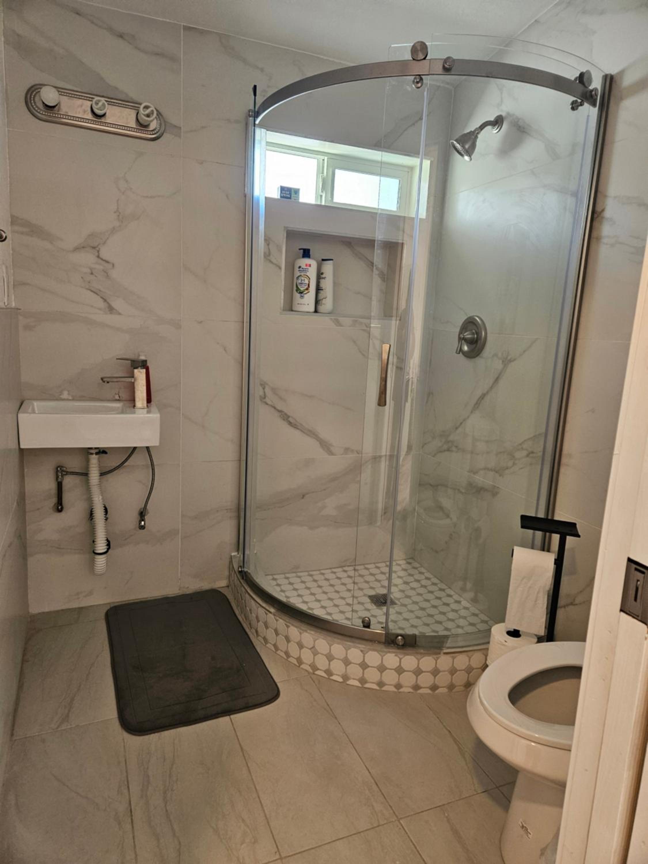 One-Bedroom House photo 2