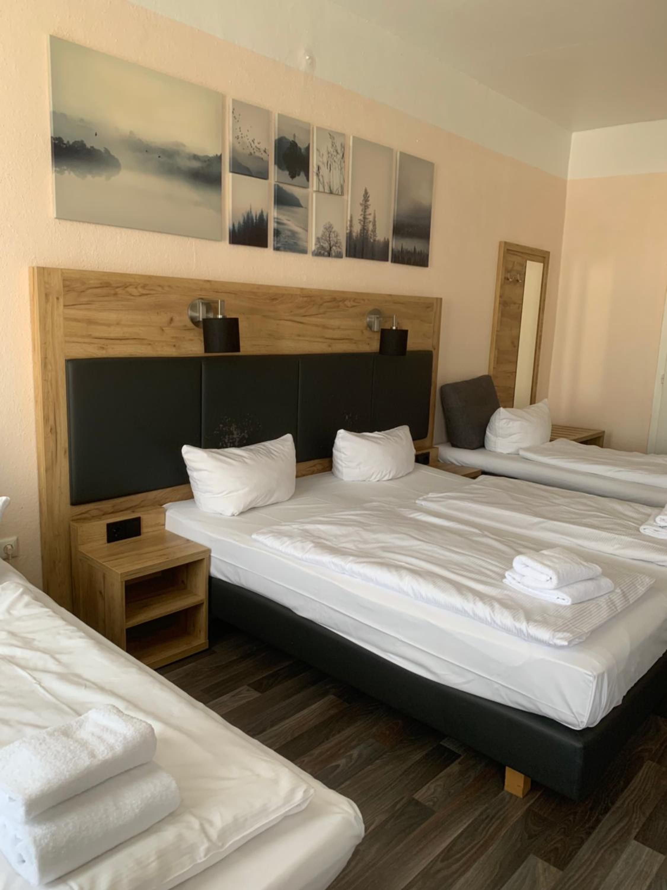 Quadruple Room - Photo 3