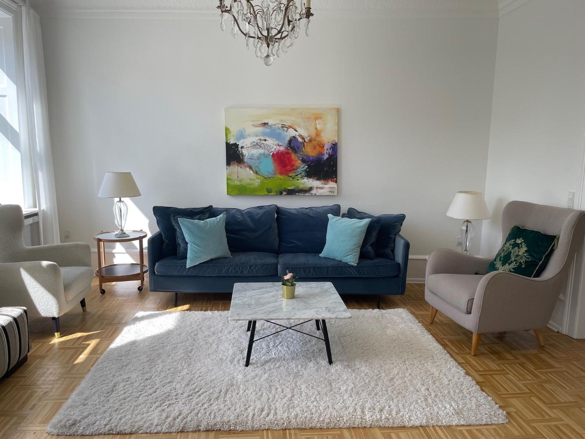 One-Bedroom Apartment photo 1