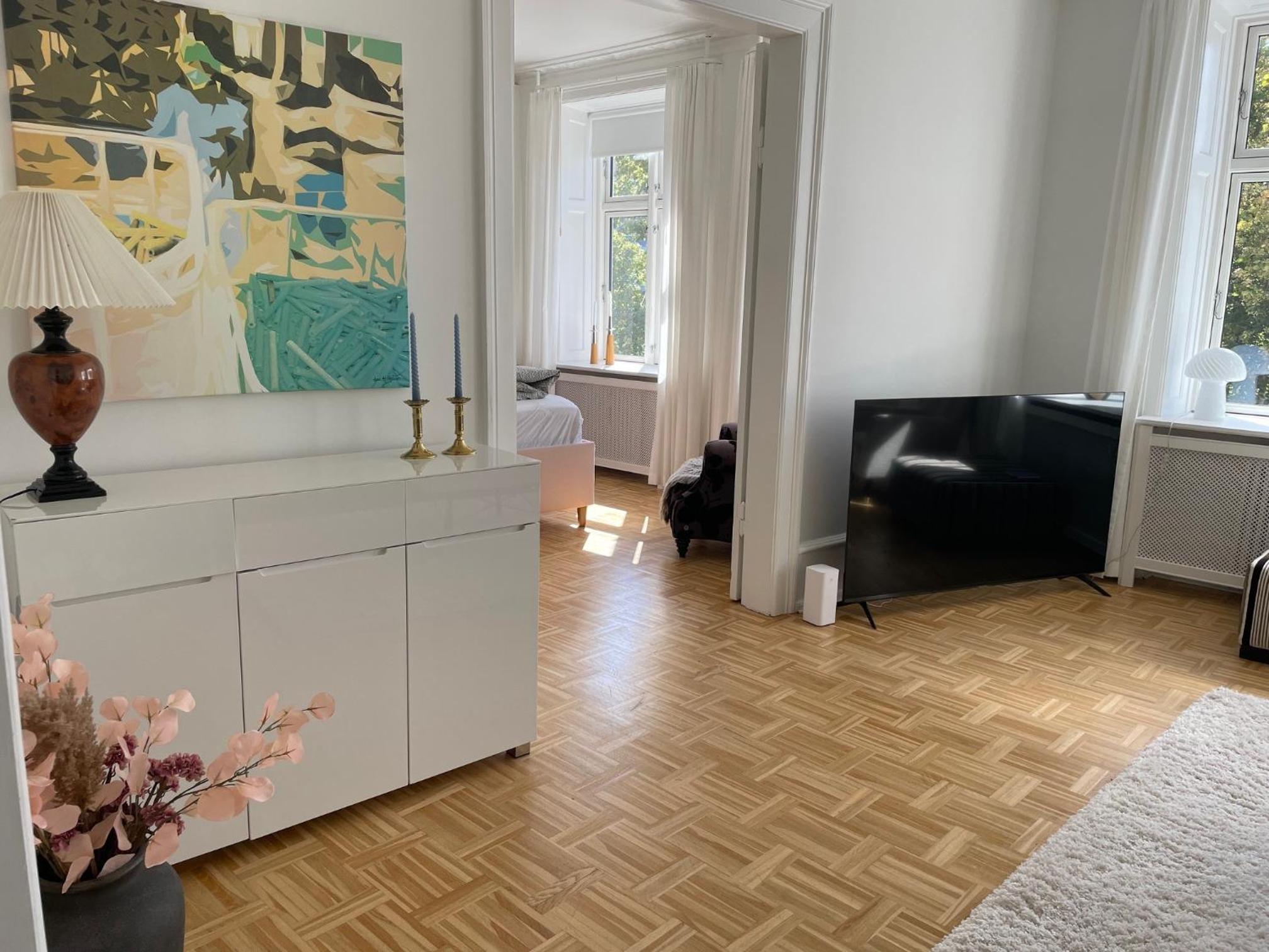 One-Bedroom Apartment photo 3