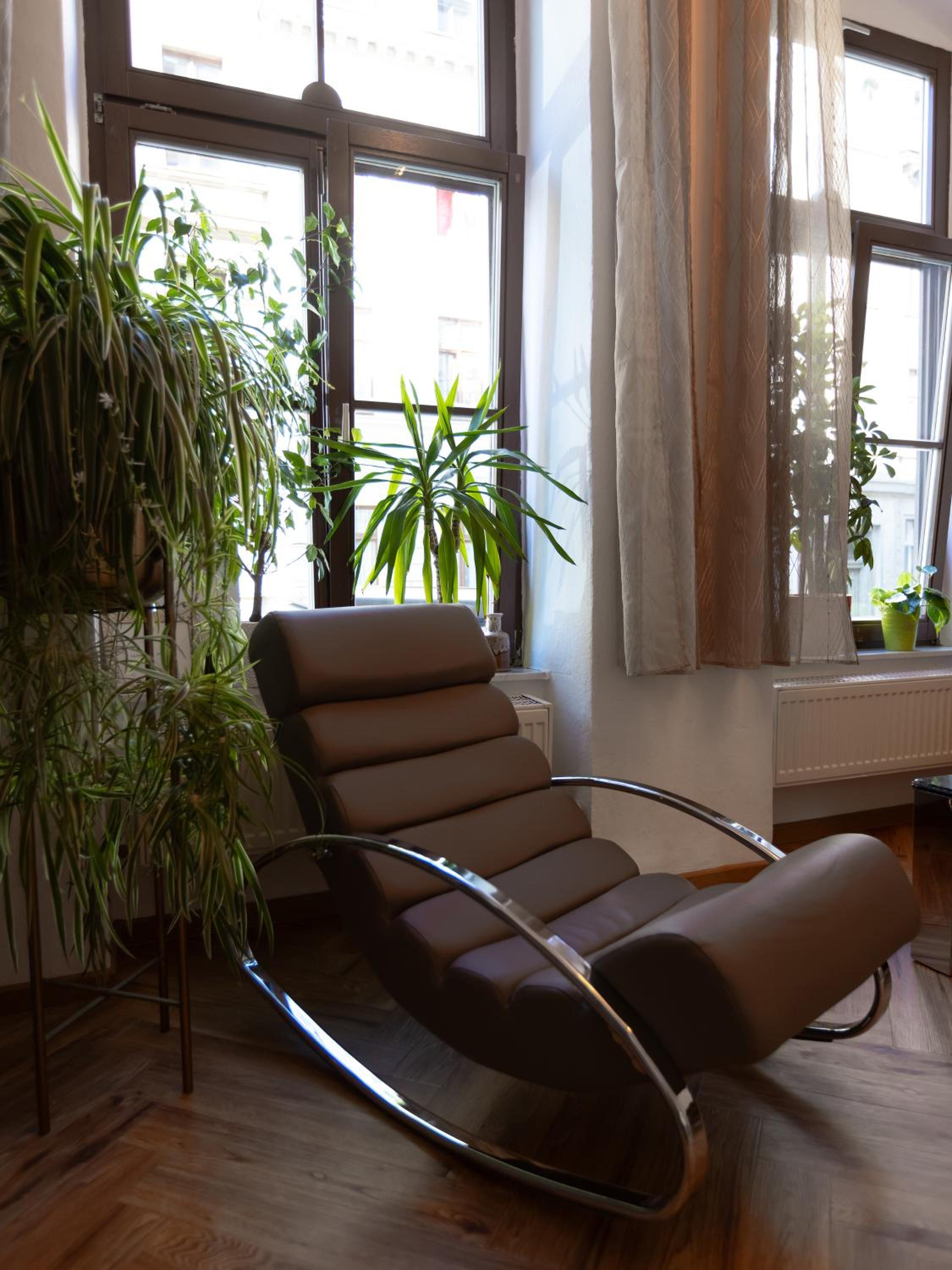 One-Bedroom Apartment - Photo 10