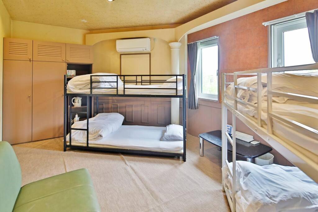 One-Bedroom House photo 2