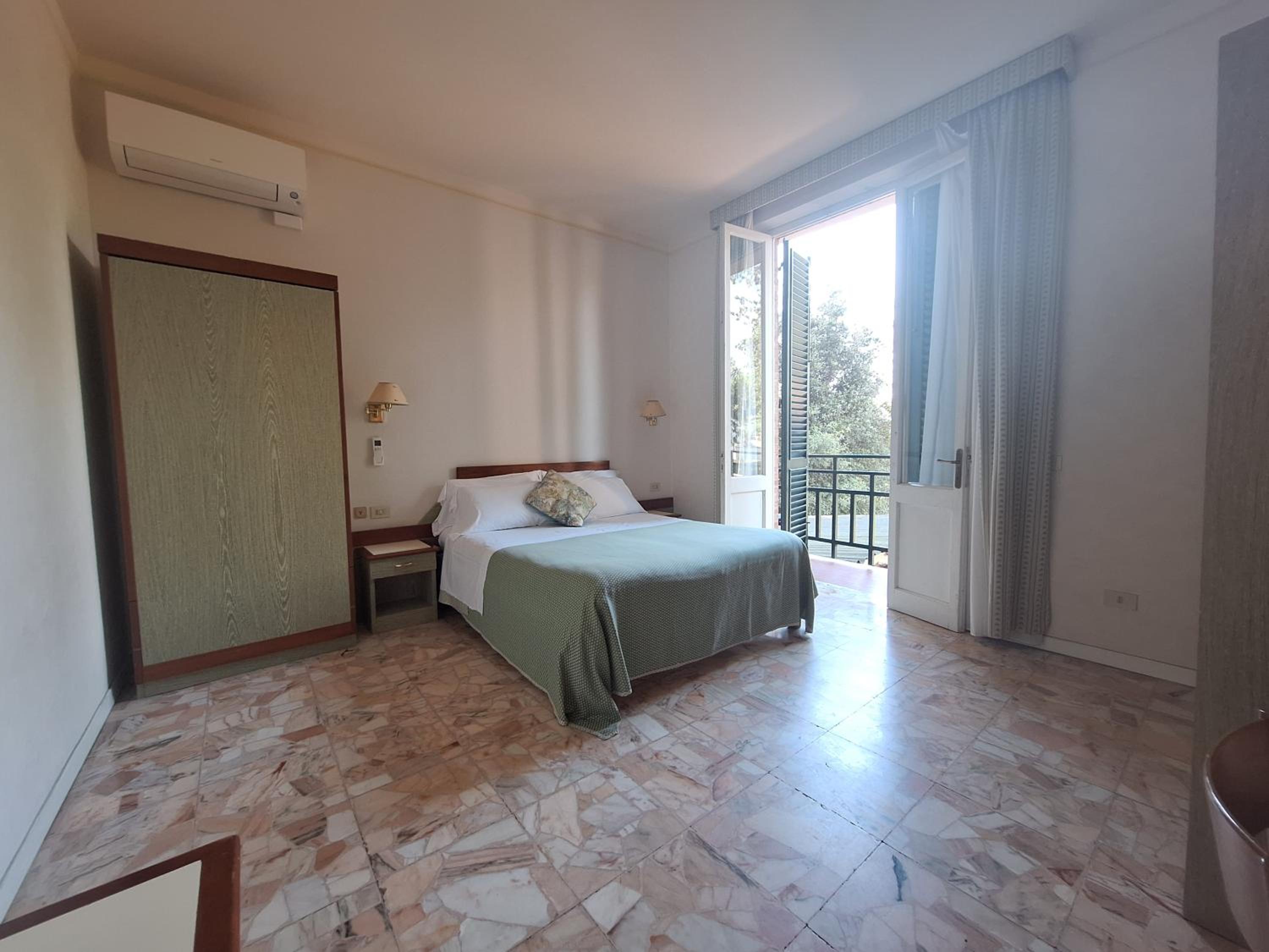 Standard Triple Room - Photo 1