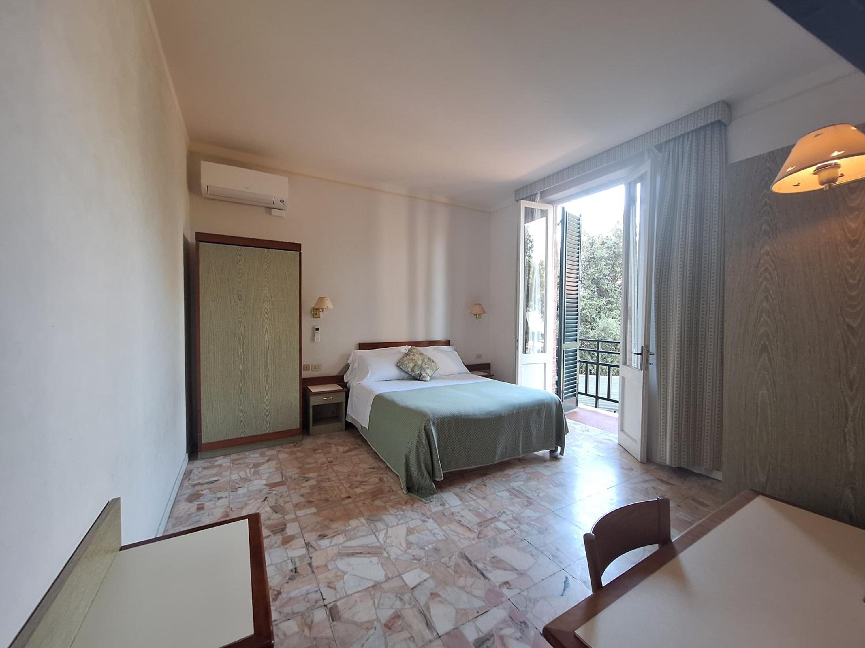 Standard Triple Room - Photo 6