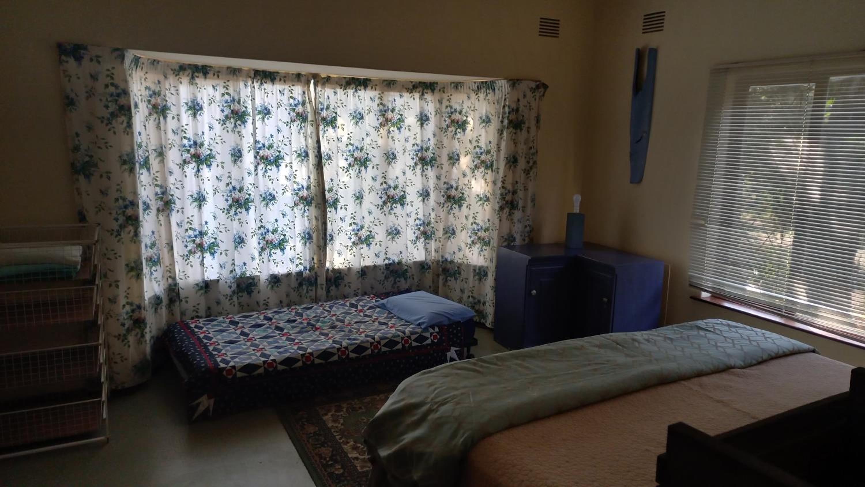 Four-Bedroom House photo 2