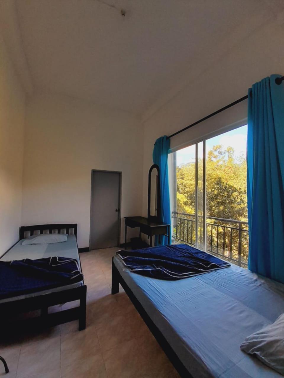 Basic Triple Room photo 2