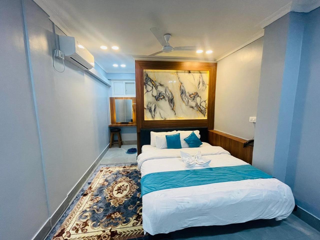 Single Room with Bathroom