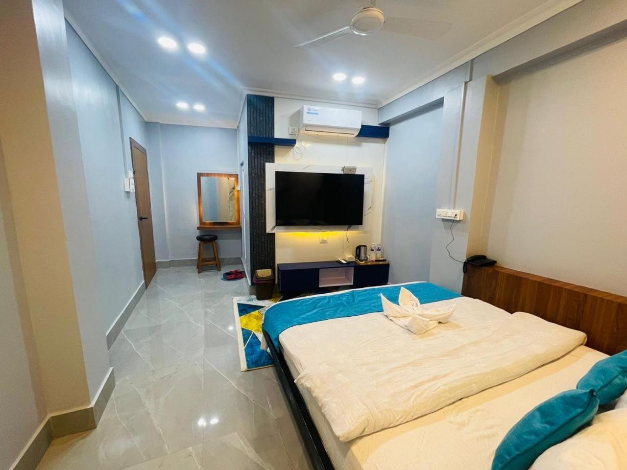 Single Room with Bathroom photo 3