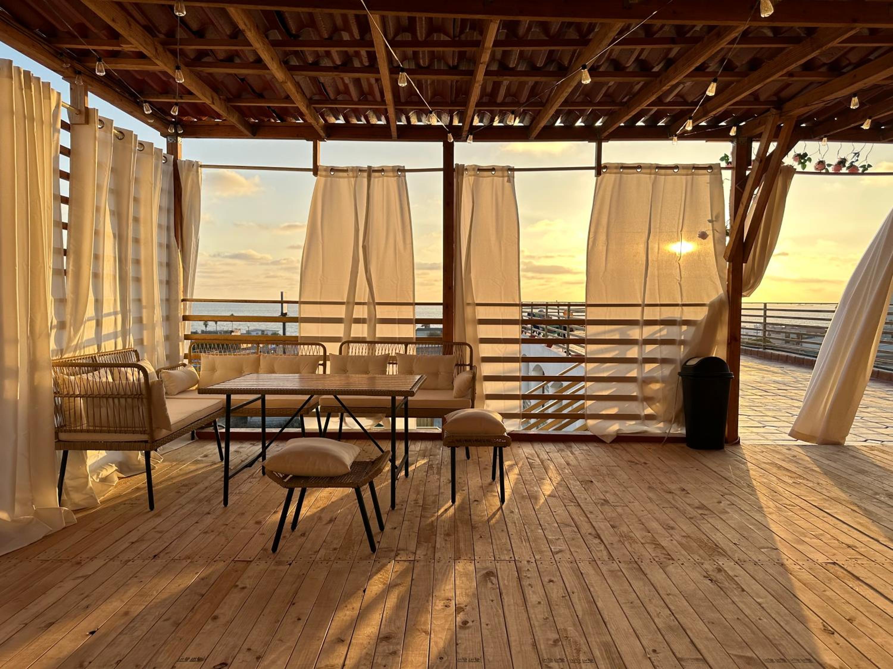 Studio With Balcony photo 2
