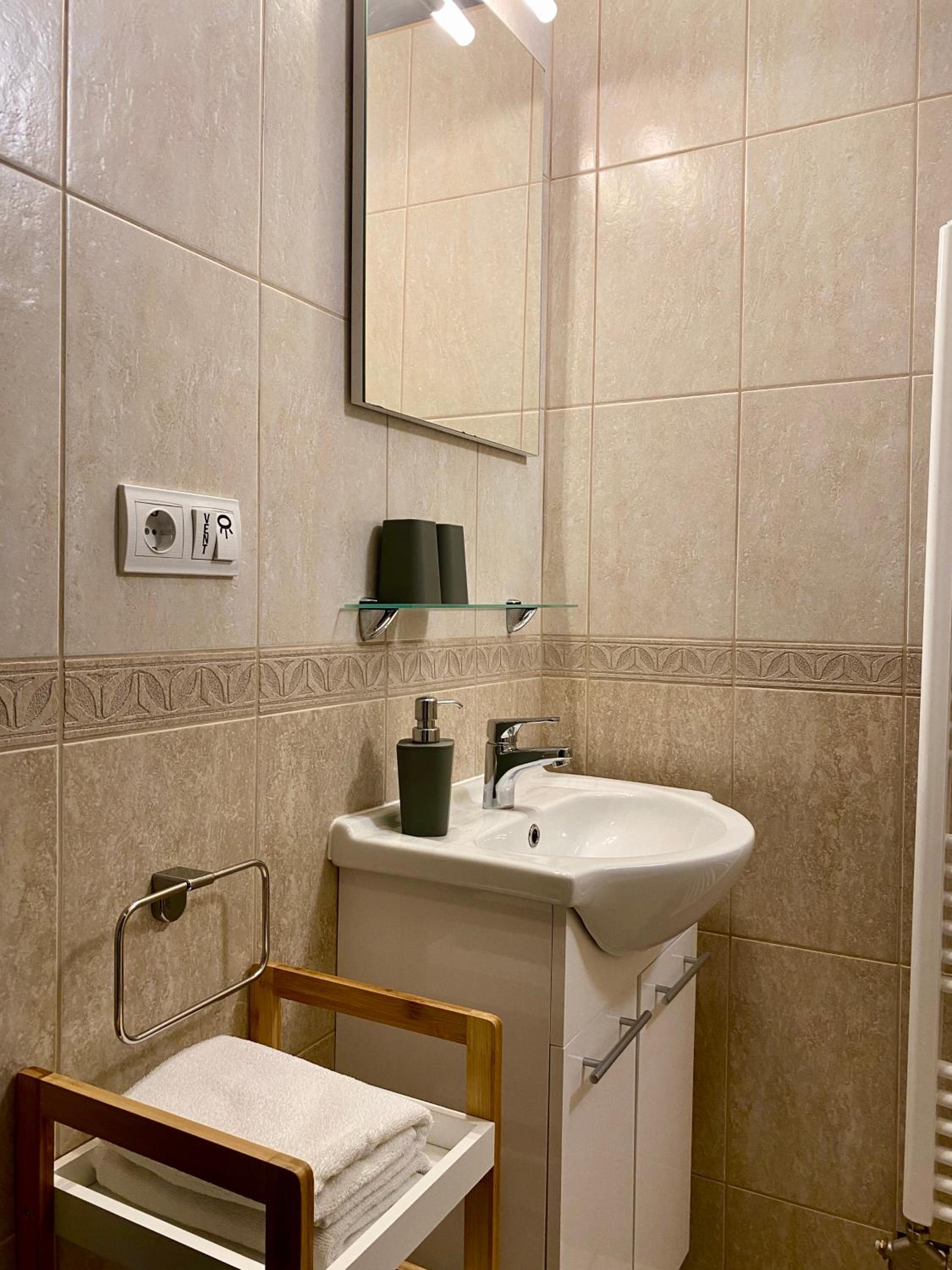 Double or Twin Room photo 2