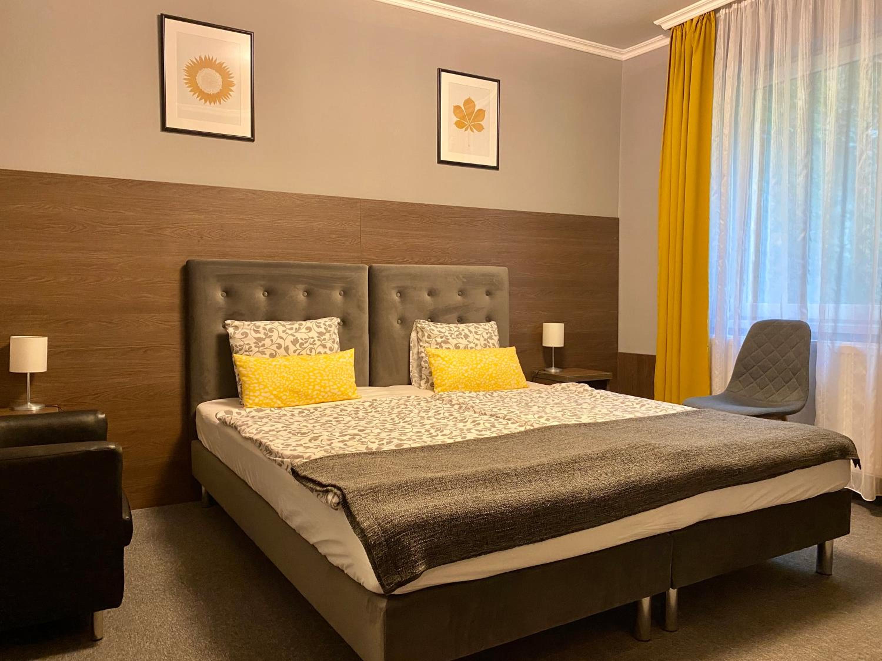 Double or Twin Room photo 1