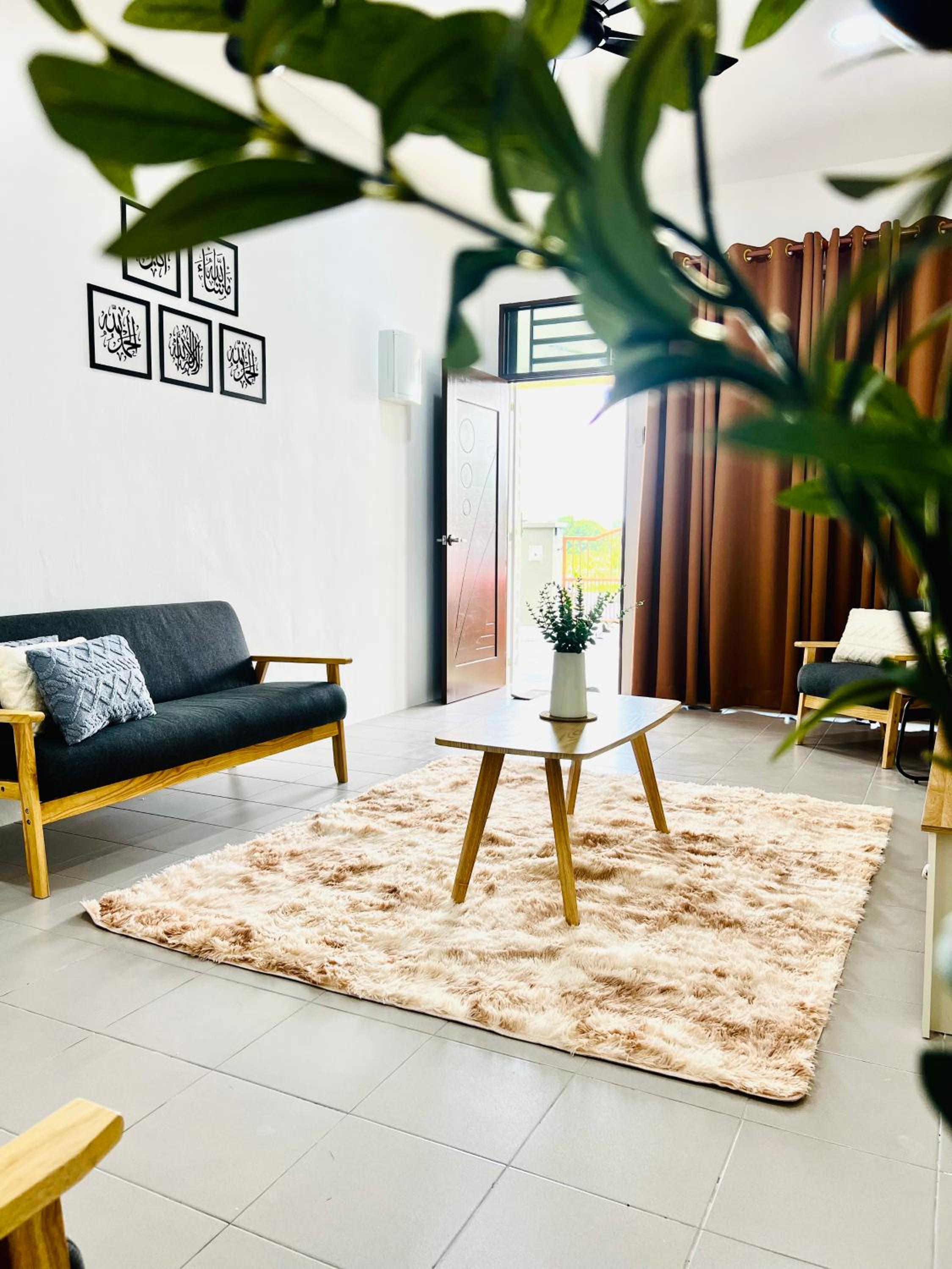 Three-Bedroom House photo 1