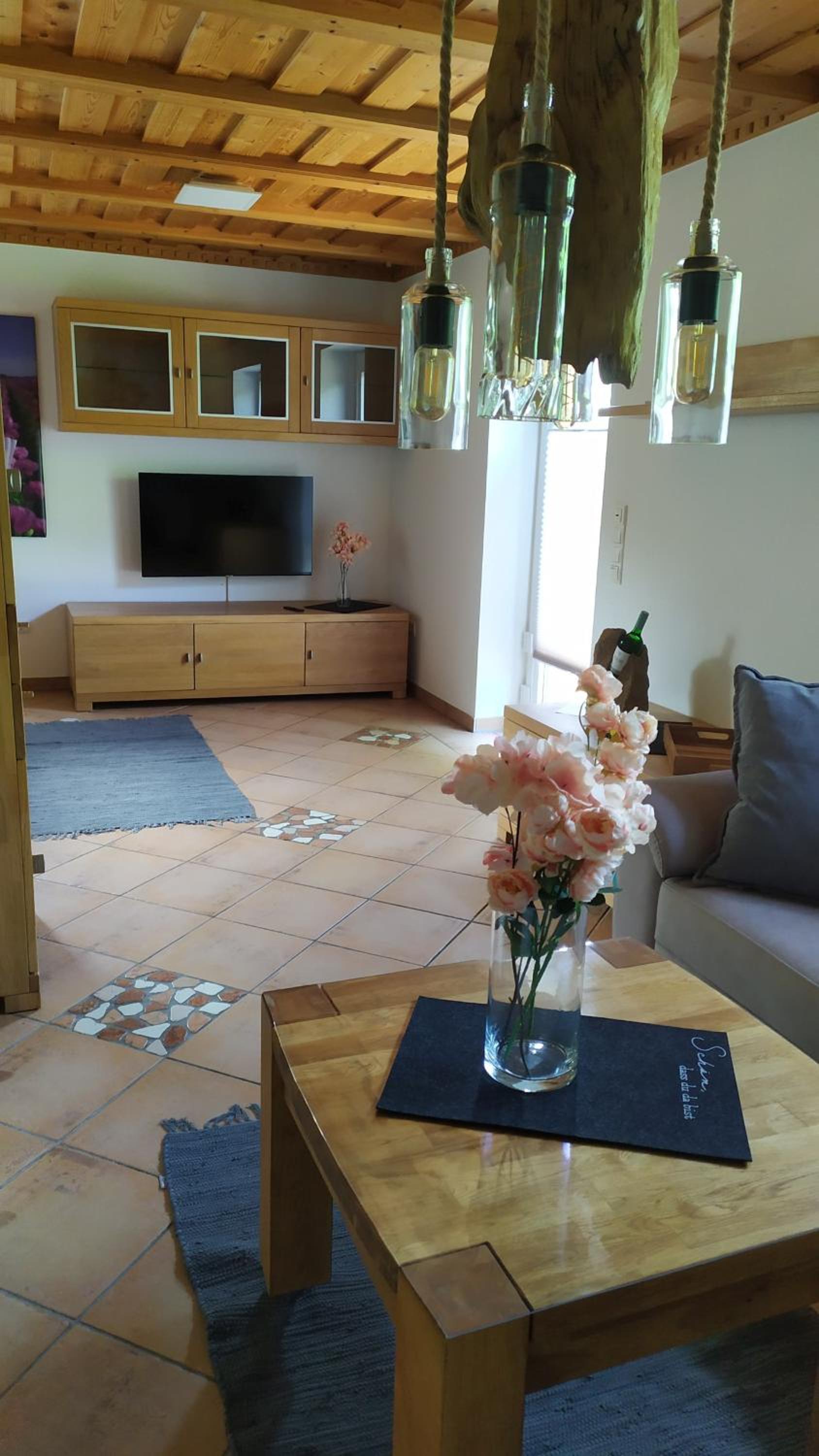 One-Bedroom Apartment with Terrace photo 3