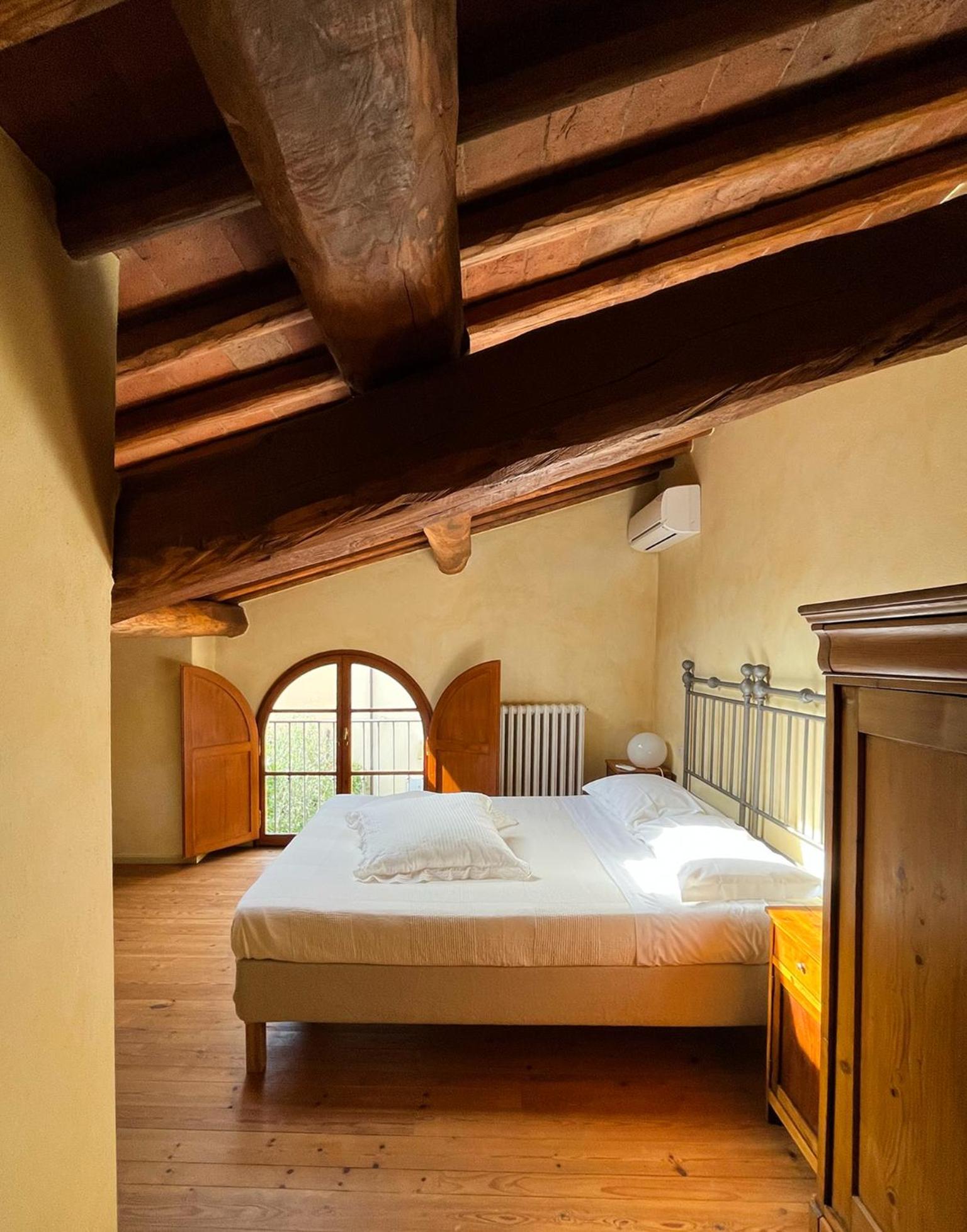 Three-Bedroom House photo 2